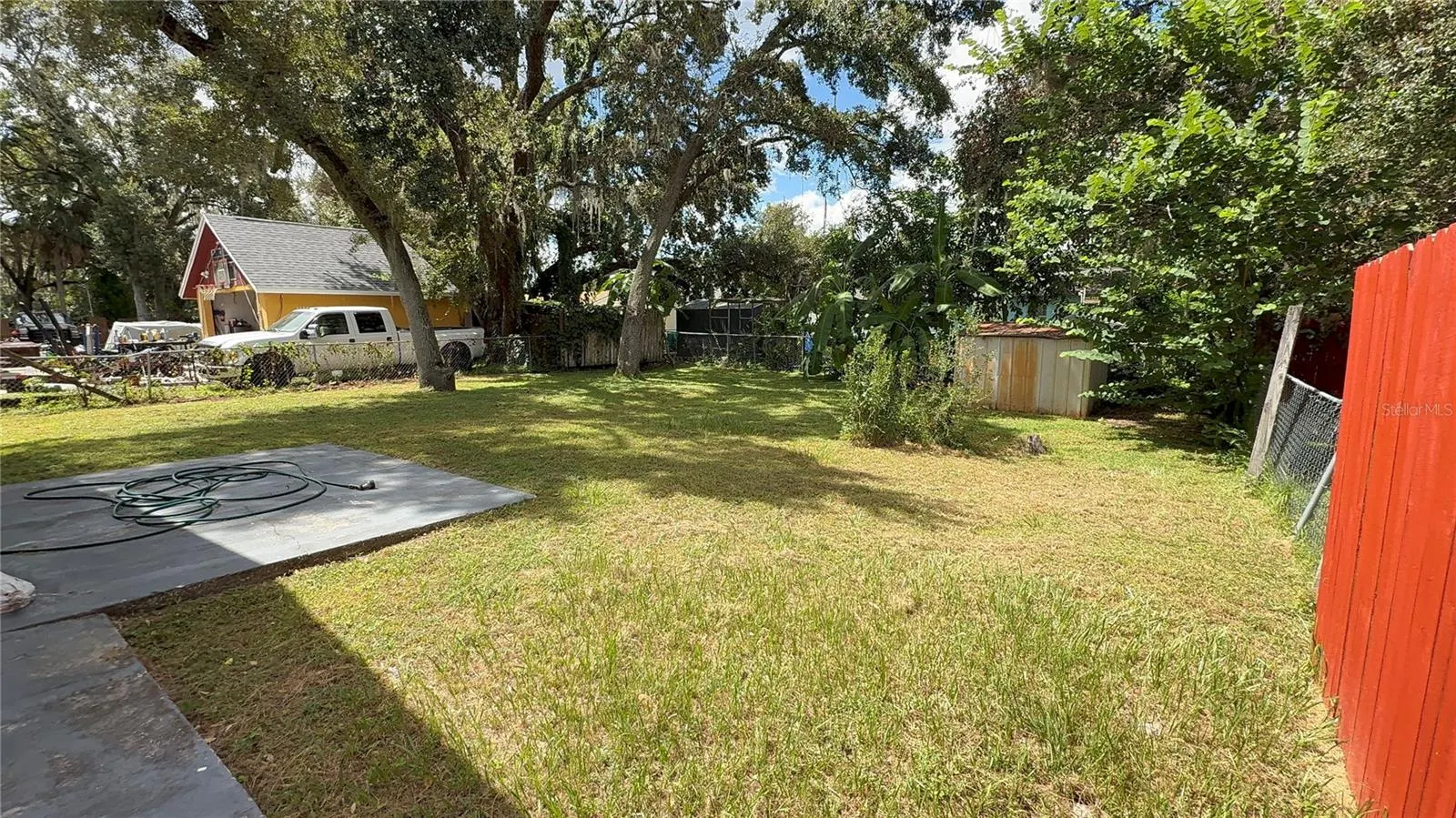 226 ROSLAND DR