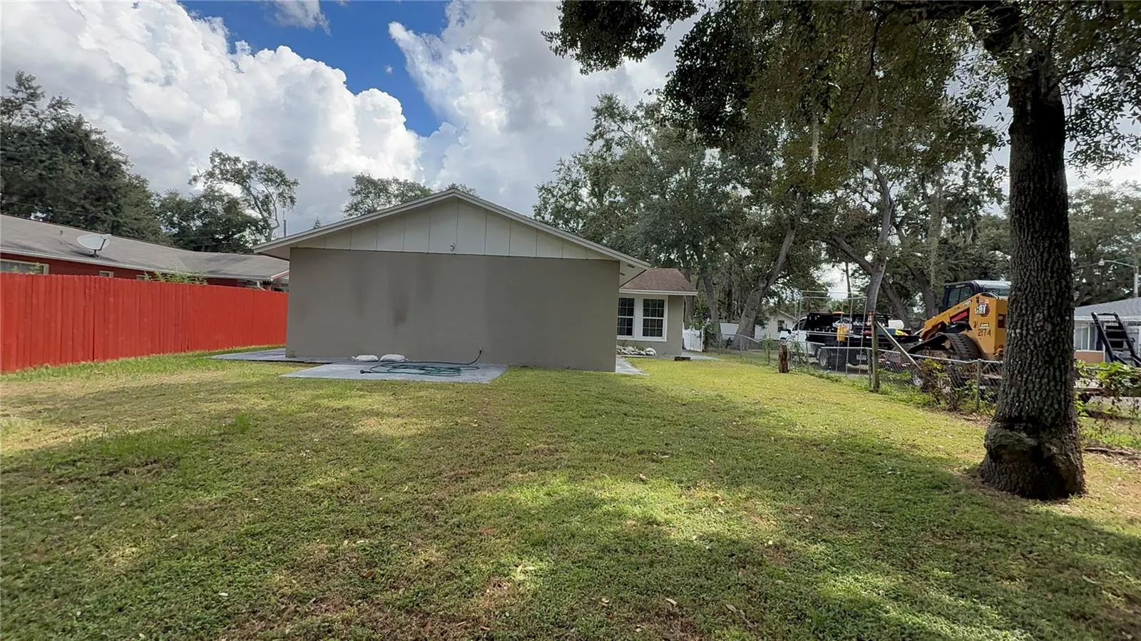 226 ROSLAND DR