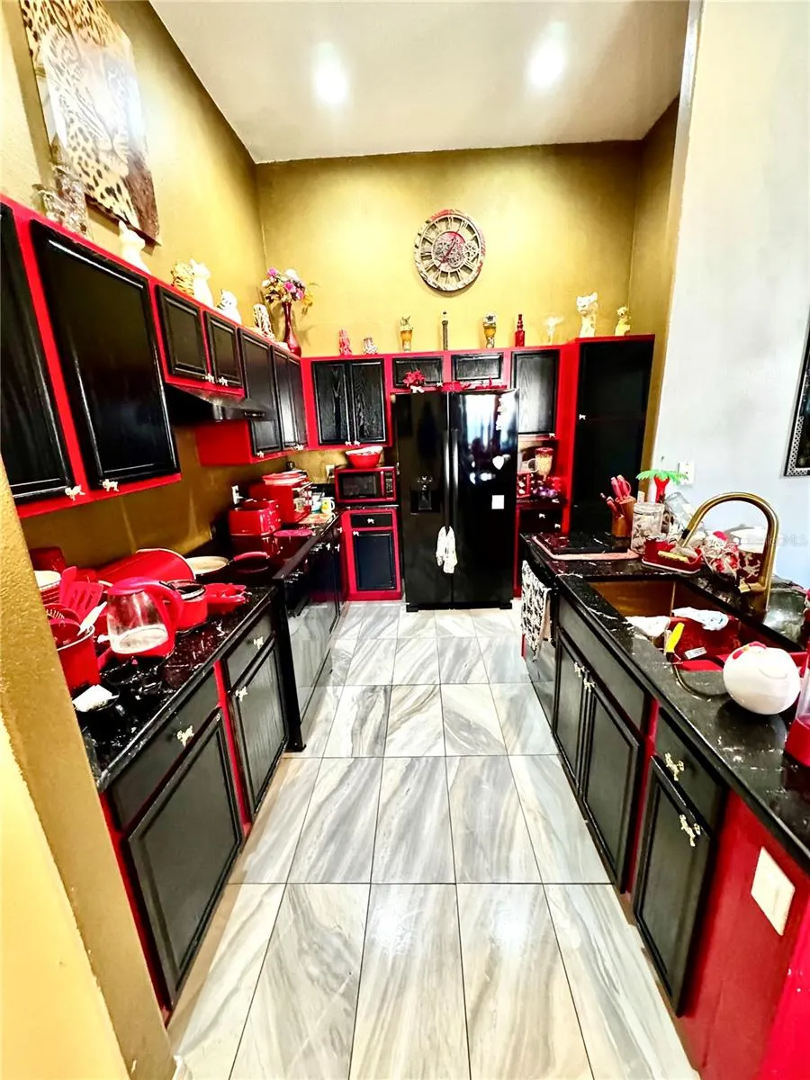 2082 ISLAND WALK DR