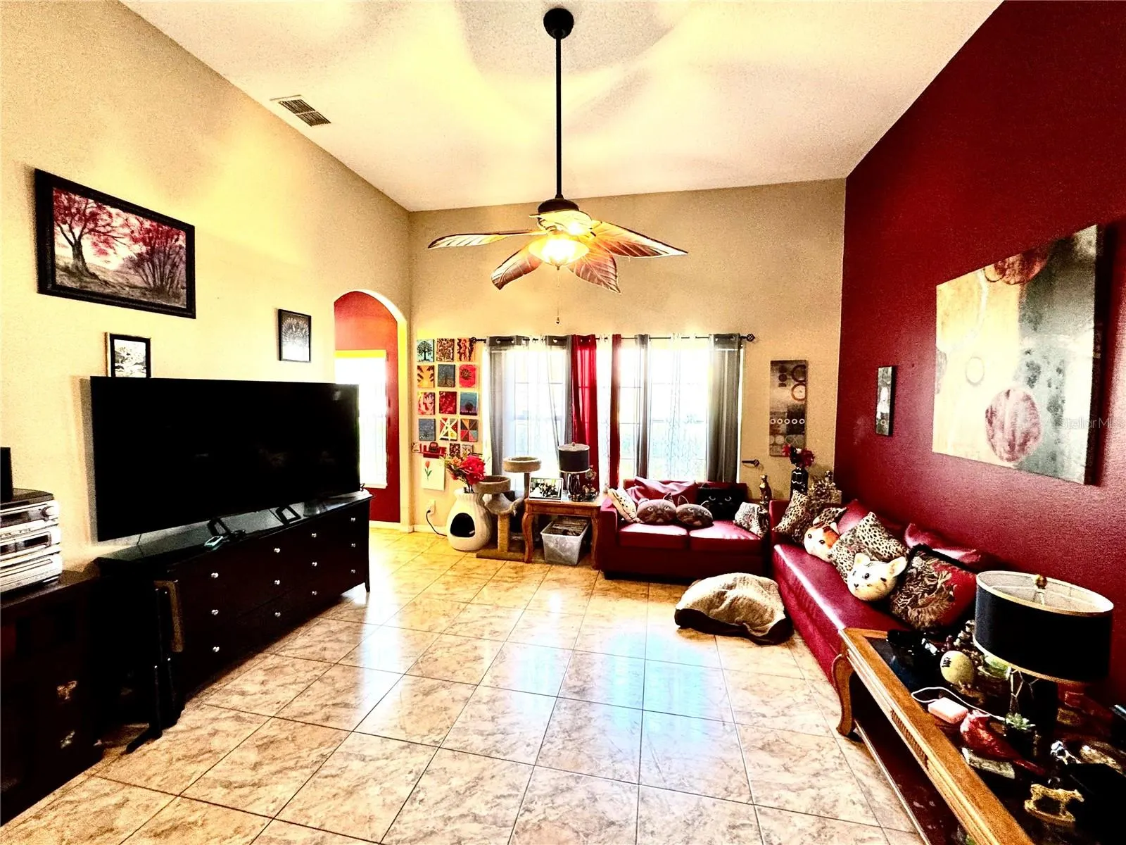 2082 ISLAND WALK DR