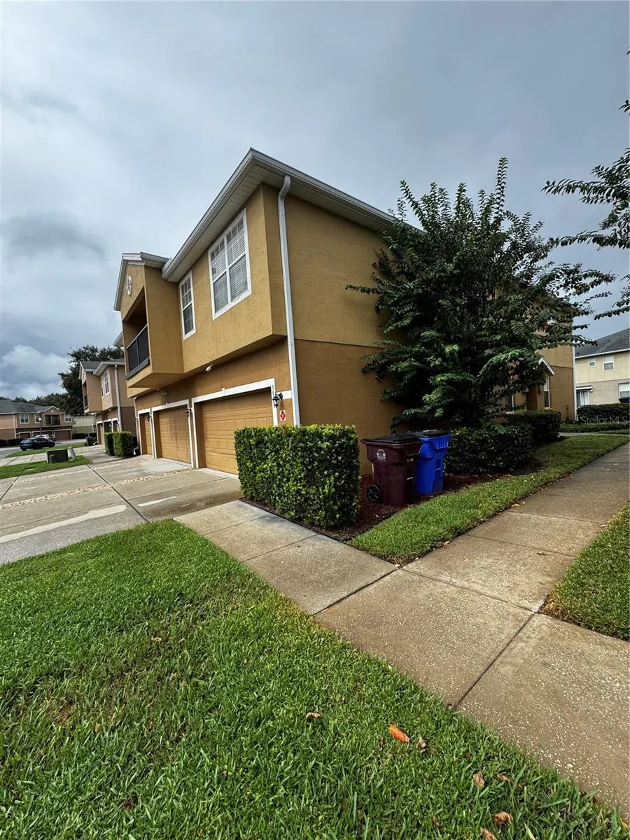 3998 PEMBERLY PINES CIR