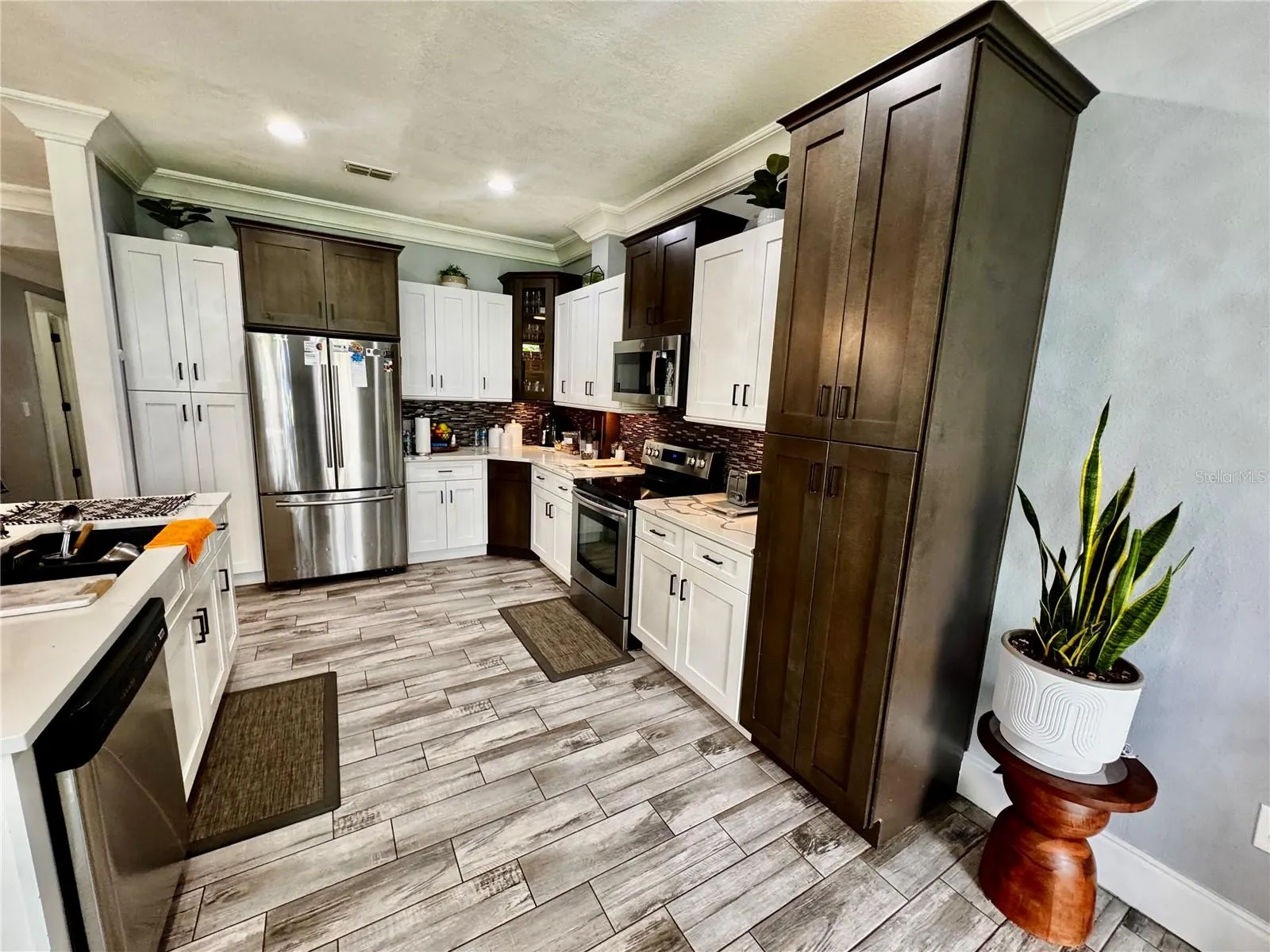3998 PEMBERLY PINES CIR