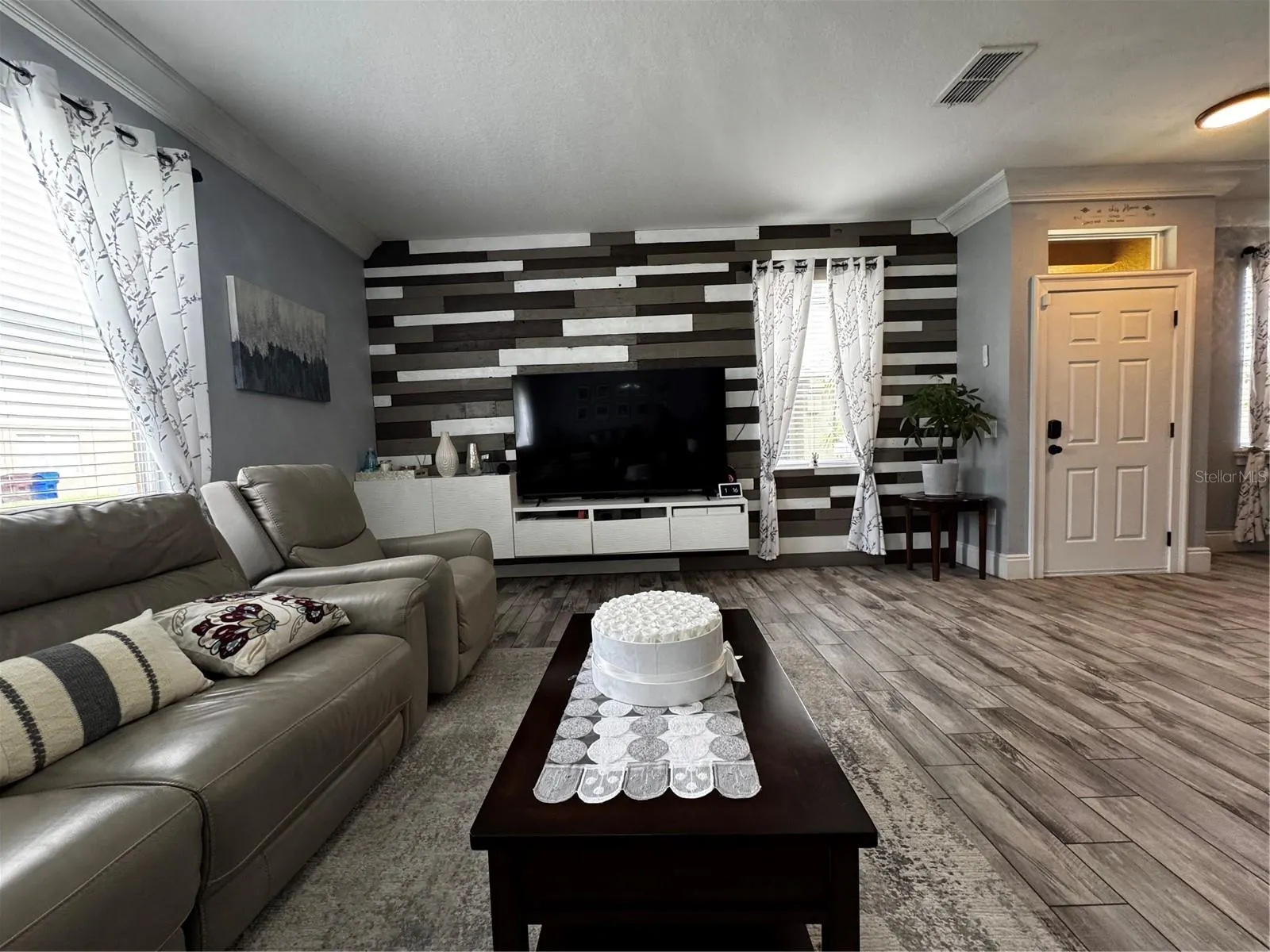 3998 PEMBERLY PINES CIR