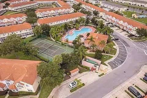 1204 S BEACH CIR
