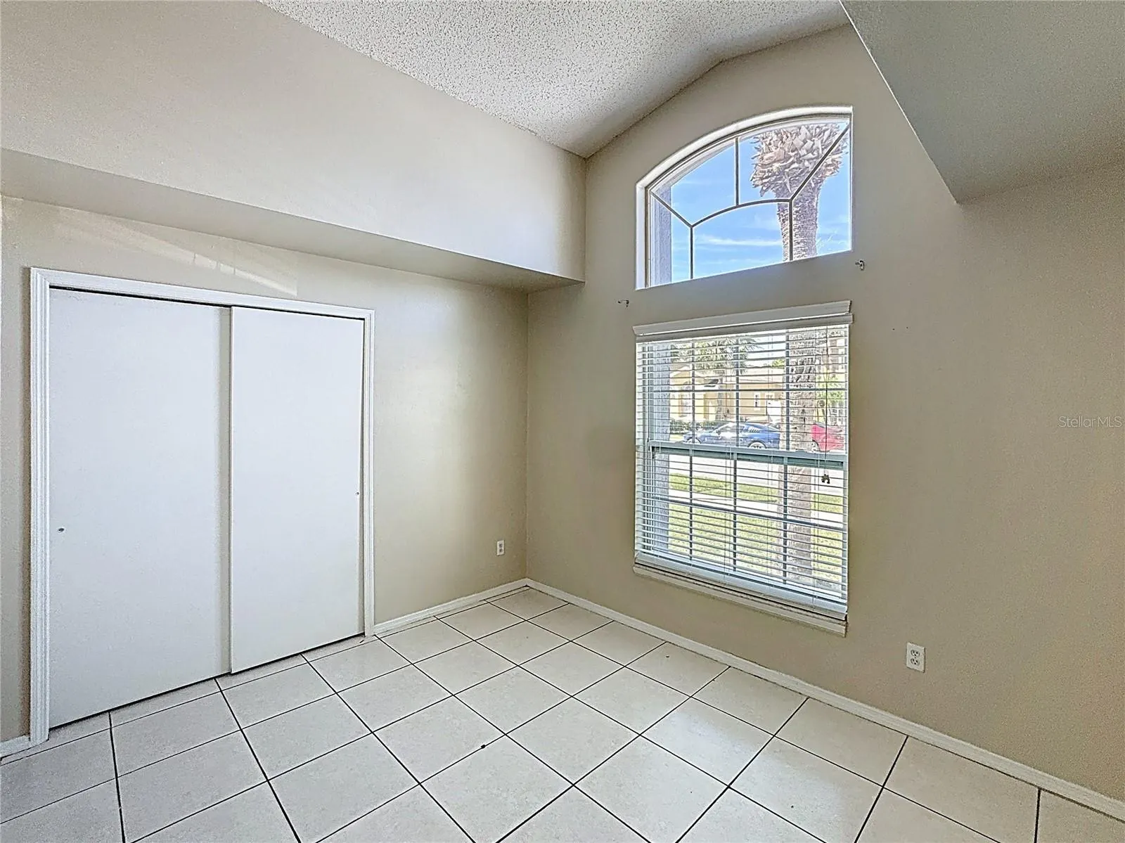 3217 BREWSTER DR