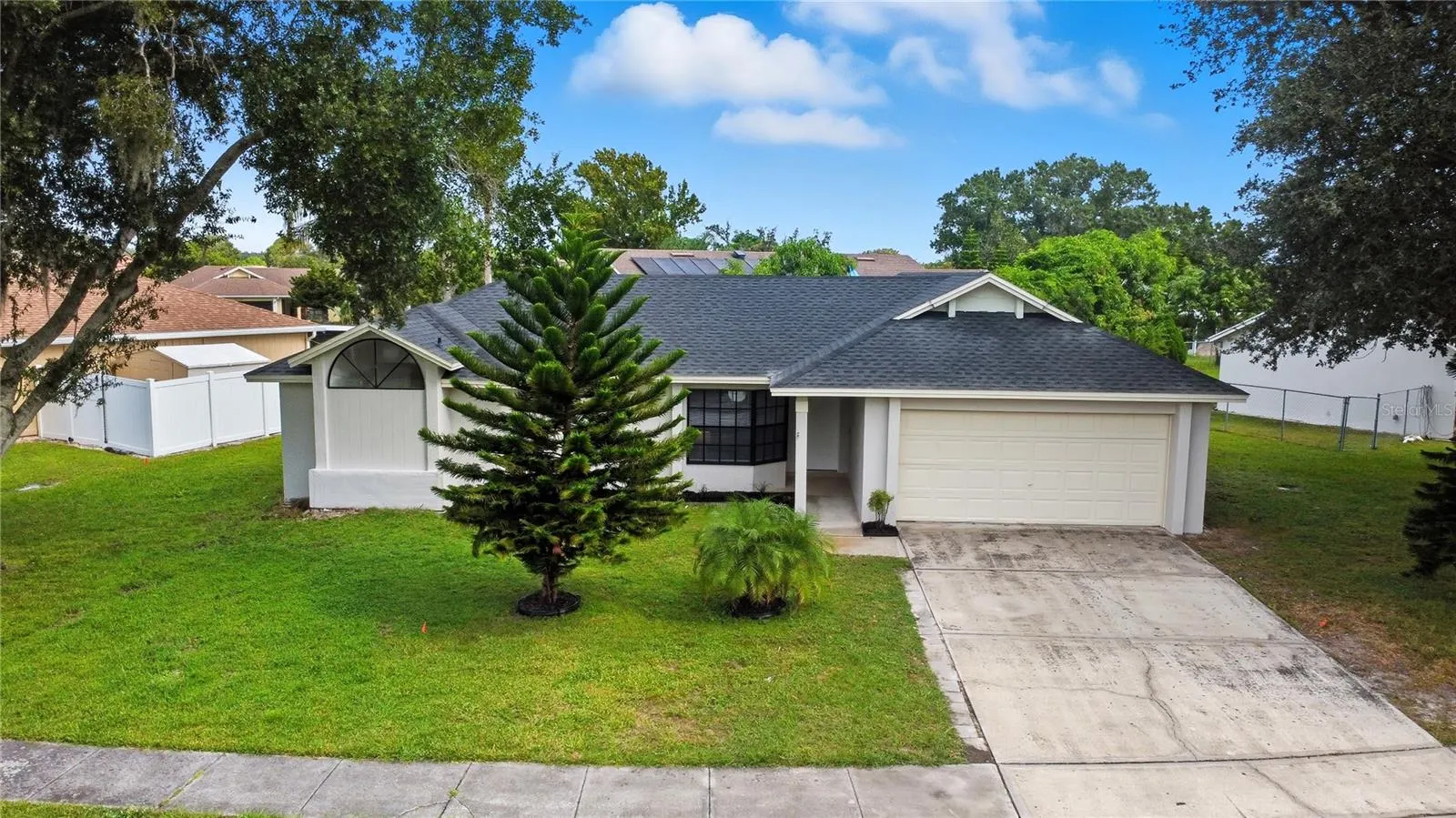 205 RED MAPLE DR