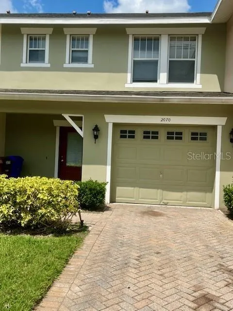 2070 CYPRESS BAY BLVD
