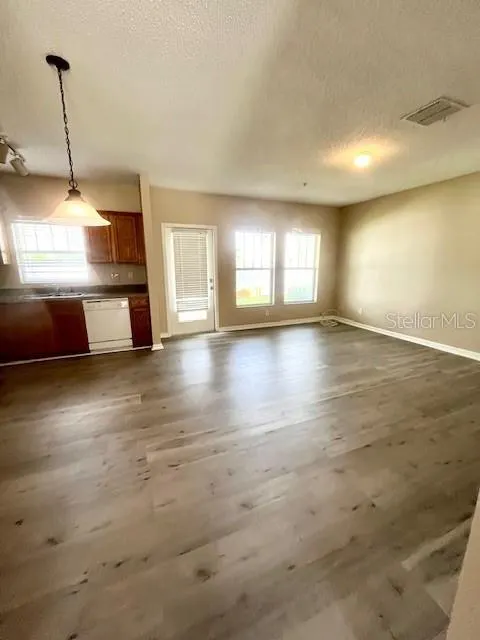 2070 CYPRESS BAY BLVD