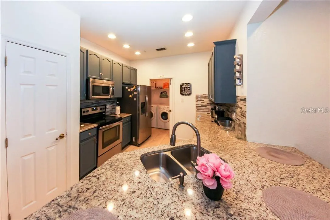 3301 WHITESTONE CIR #107, #107