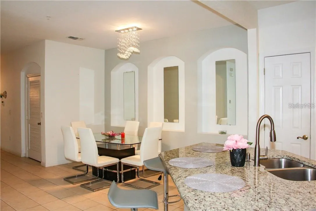 3301 WHITESTONE CIR #107, #107