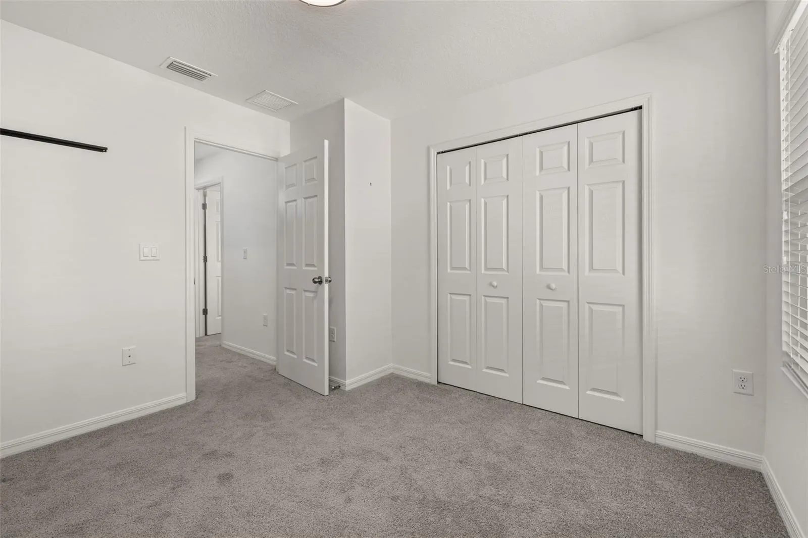 1330 BLAZING STAR LN