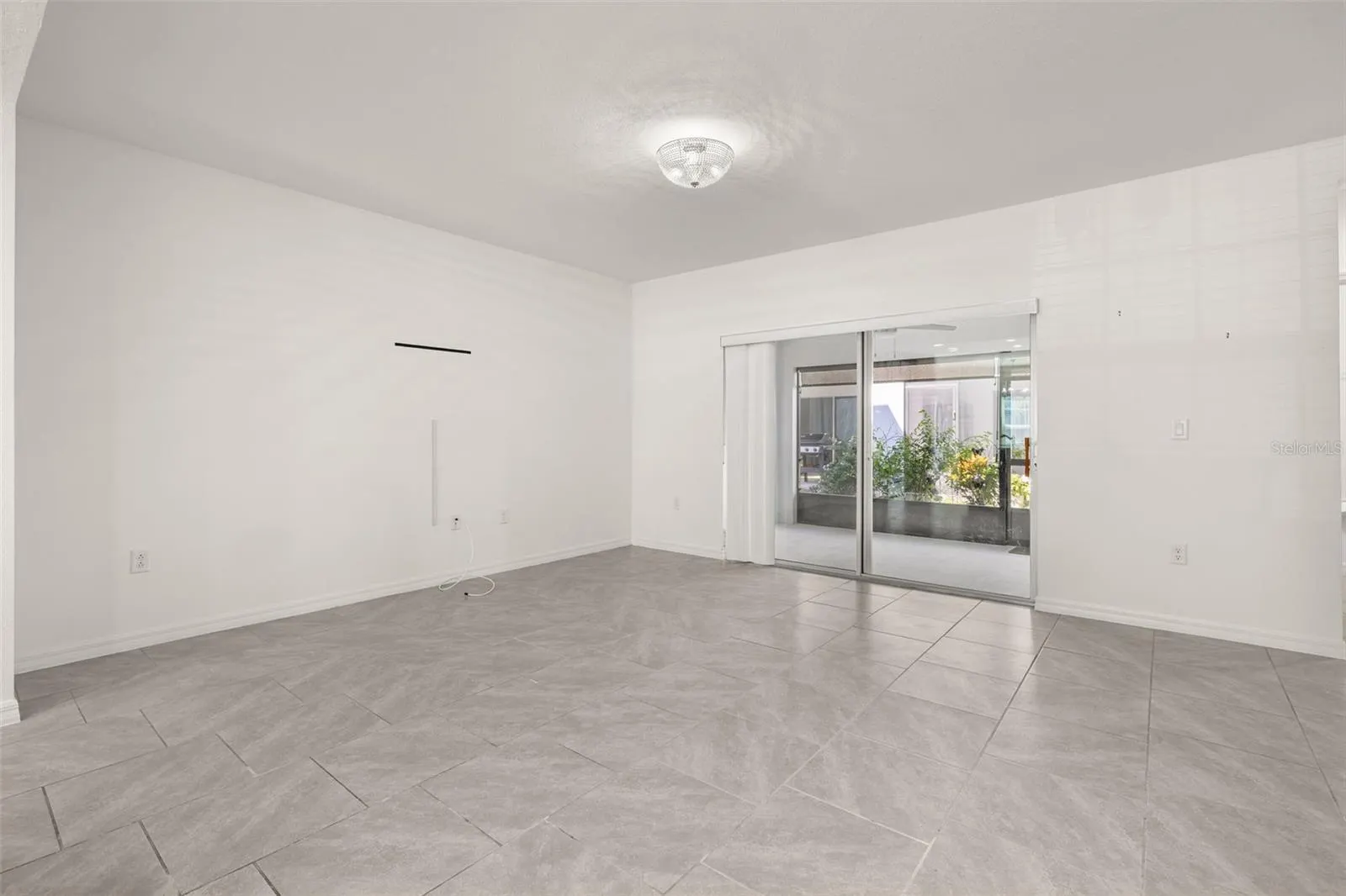1330 BLAZING STAR LN