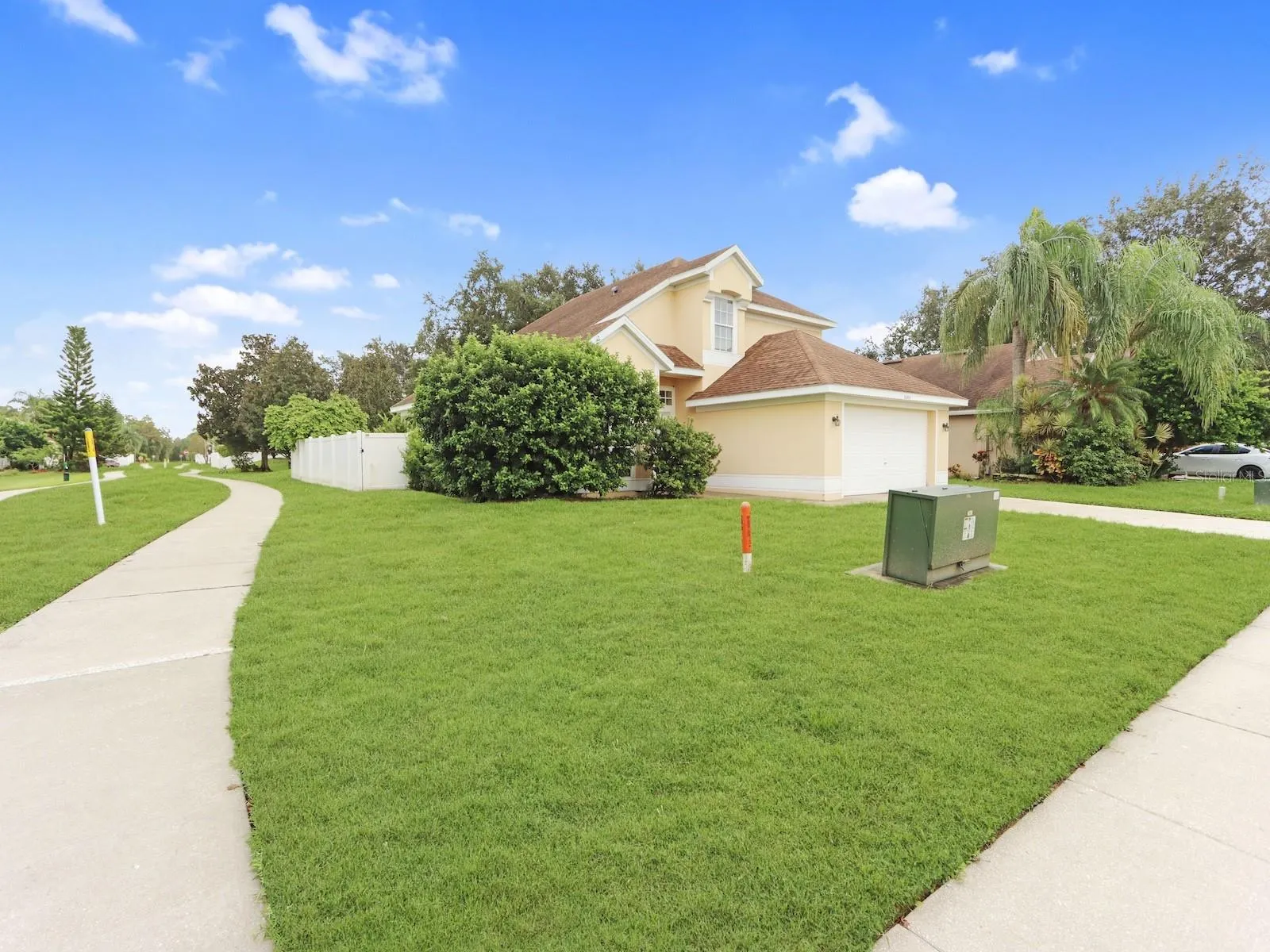 3203 HERONS POINT CIR