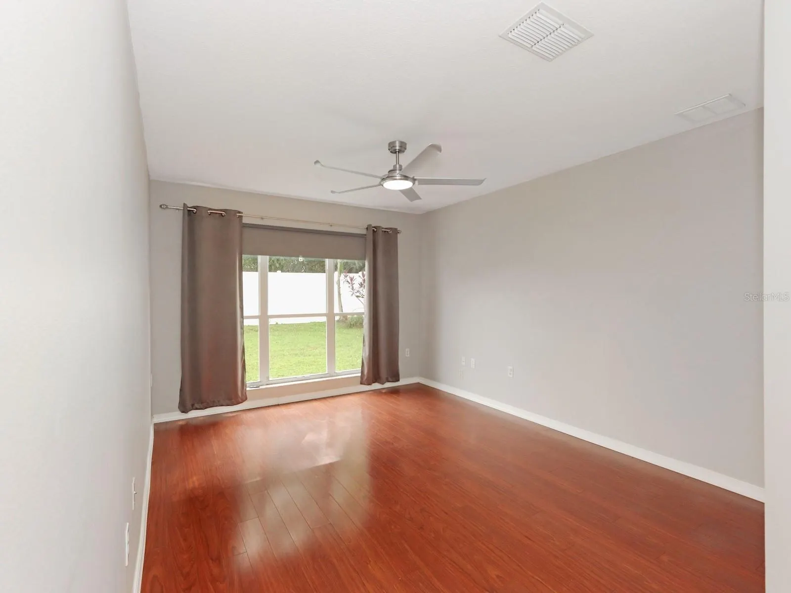 3203 HERONS POINT CIR