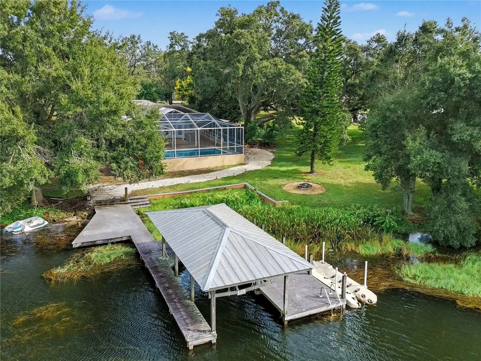 125 LAKE ROY DR