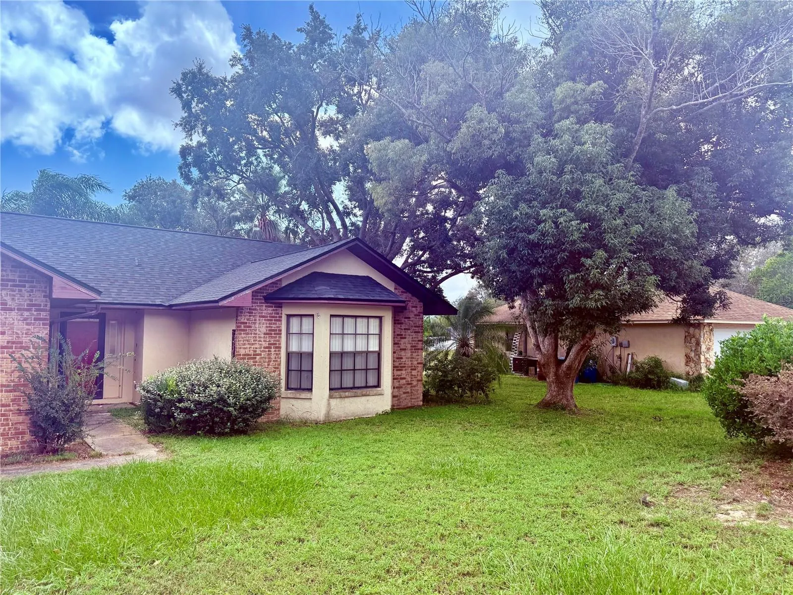 806 CHAMBERLAIN LOOP