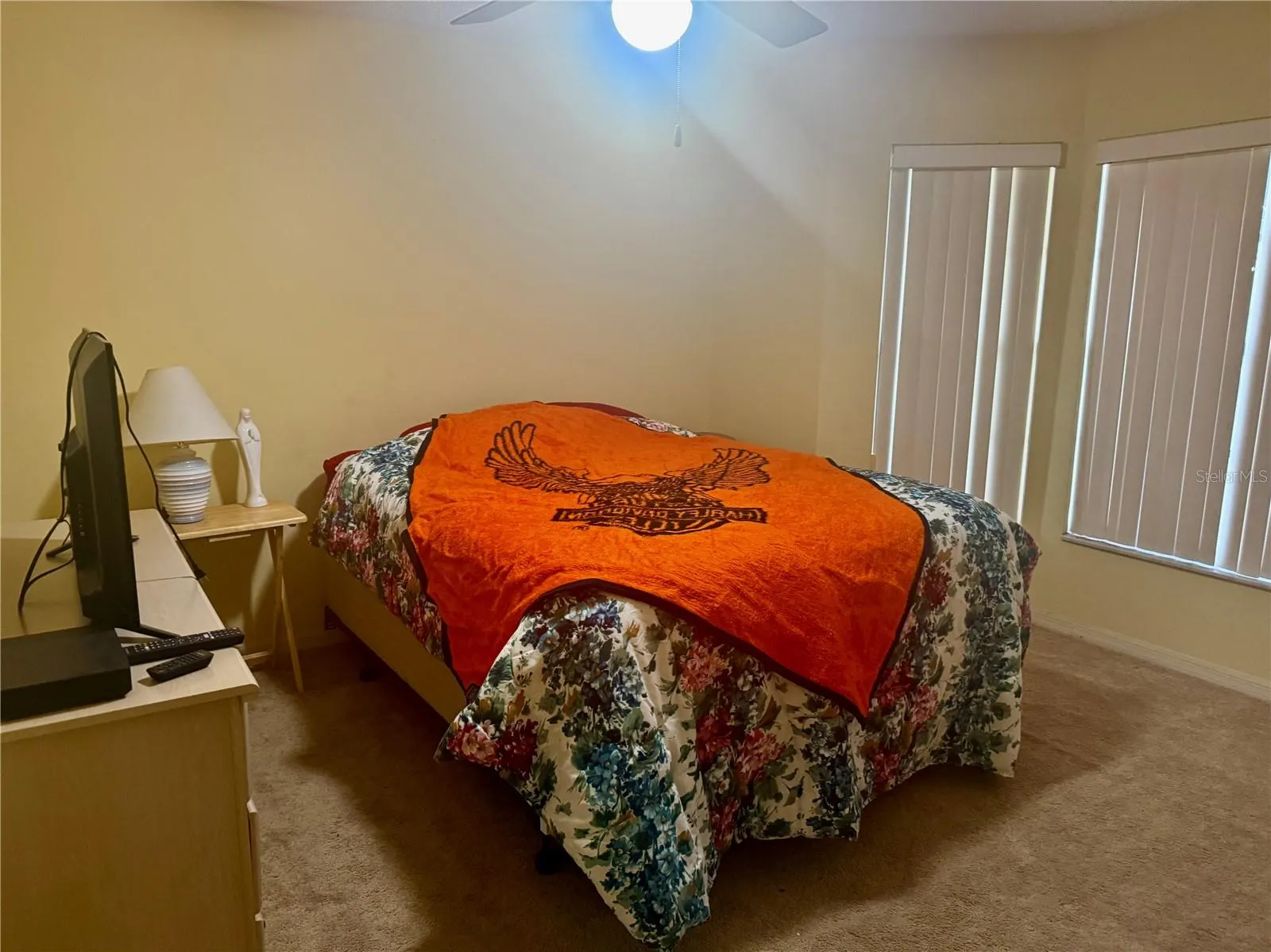 806 CHAMBERLAIN LOOP