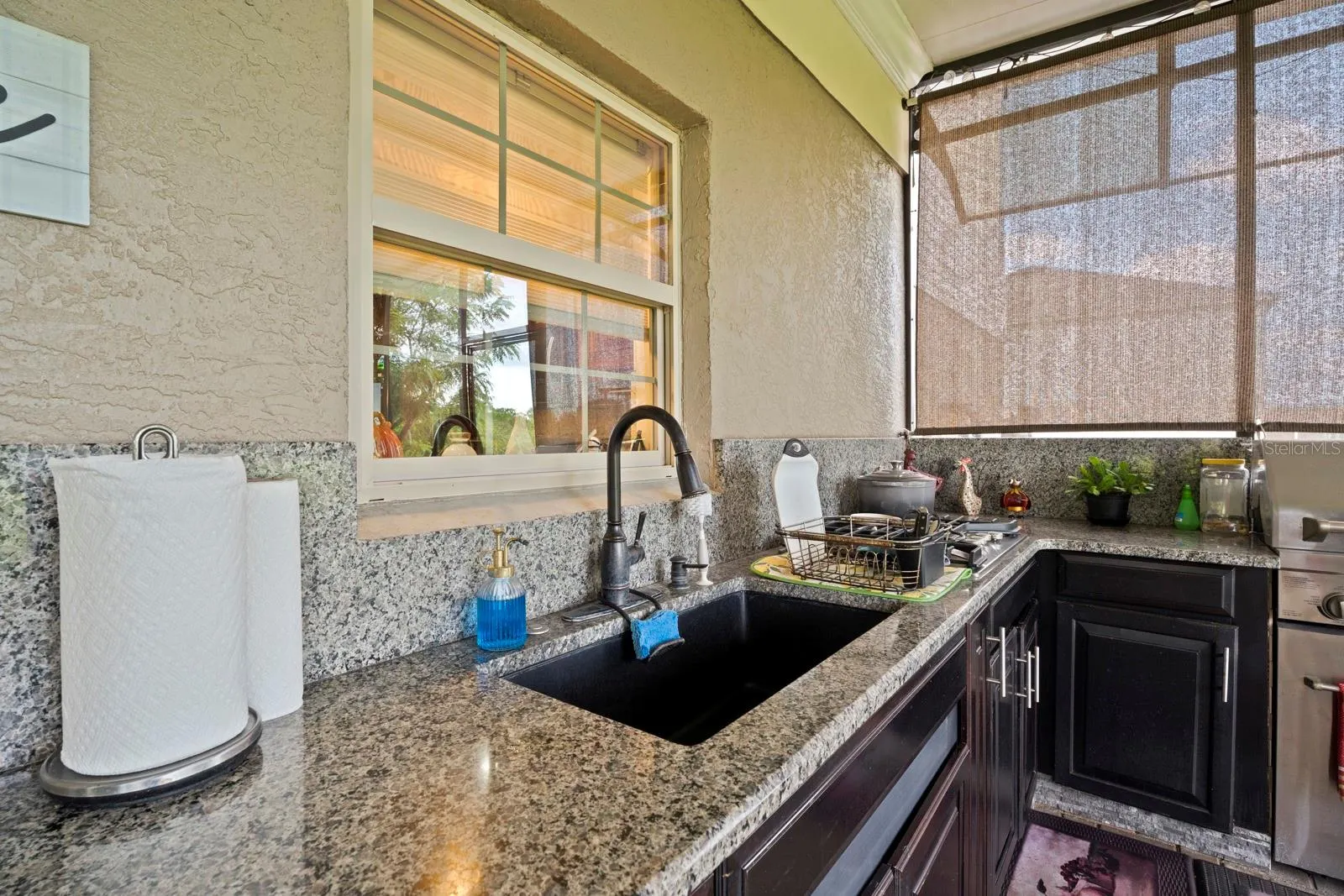 6107 WATERFIELD WAY