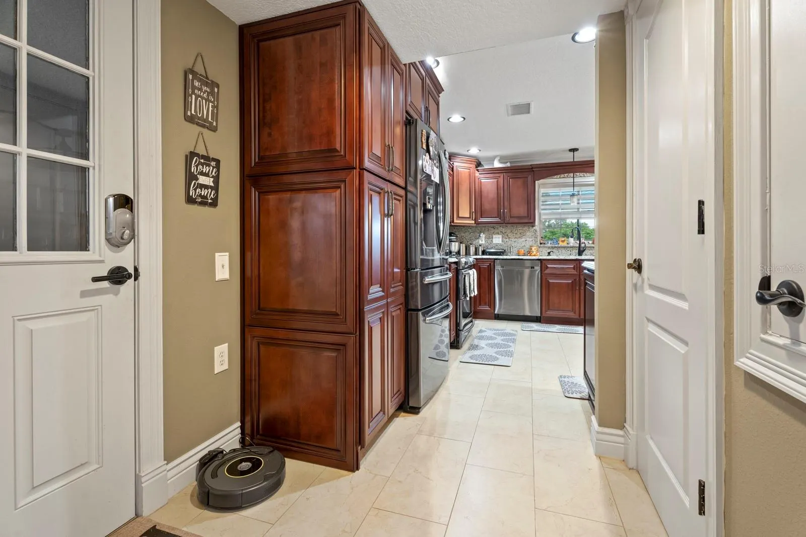 6107 WATERFIELD WAY