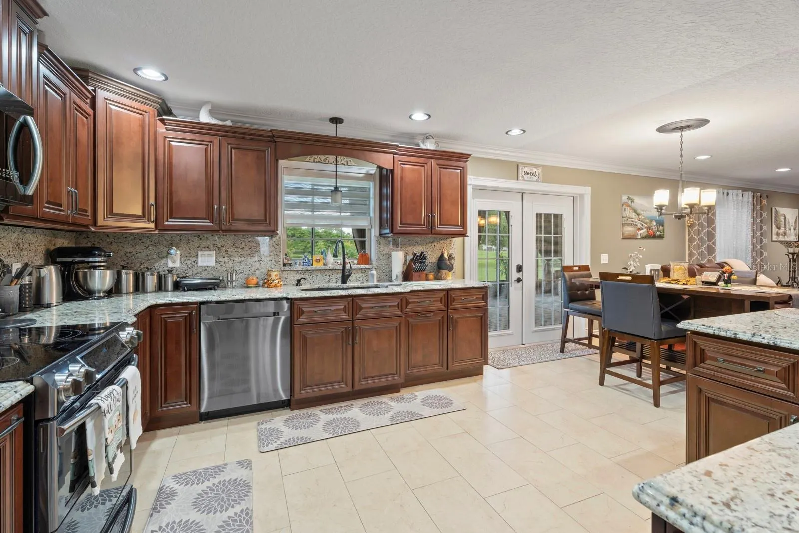 6107 WATERFIELD WAY