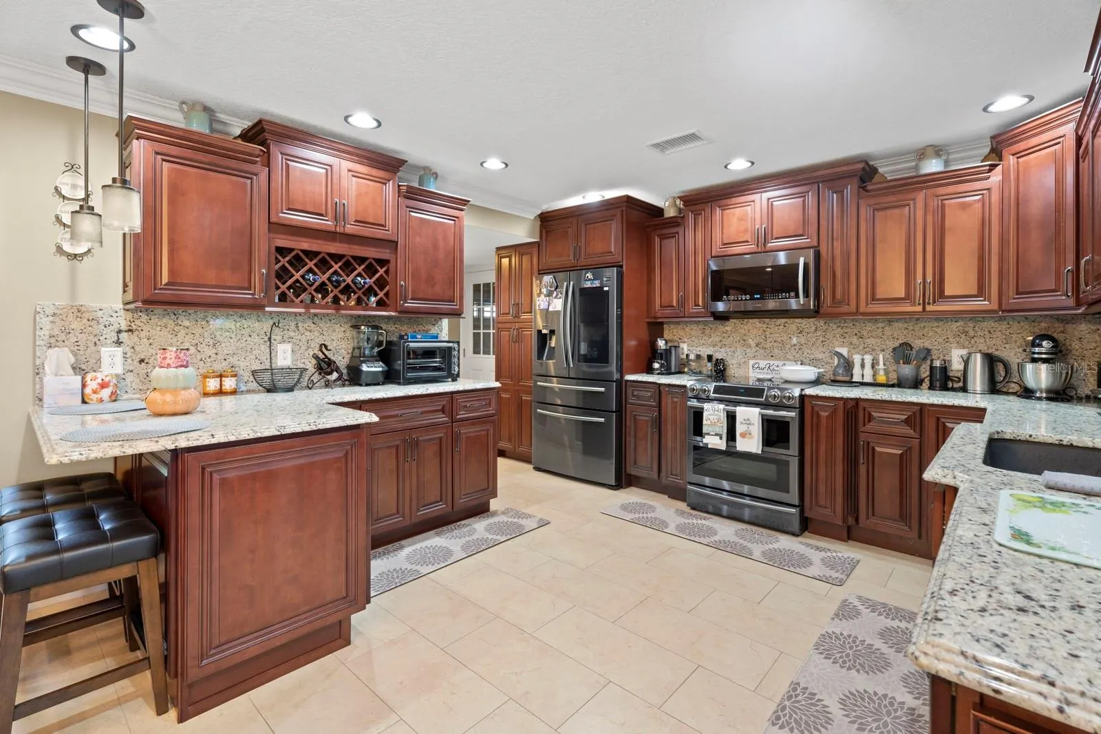 6107 WATERFIELD WAY