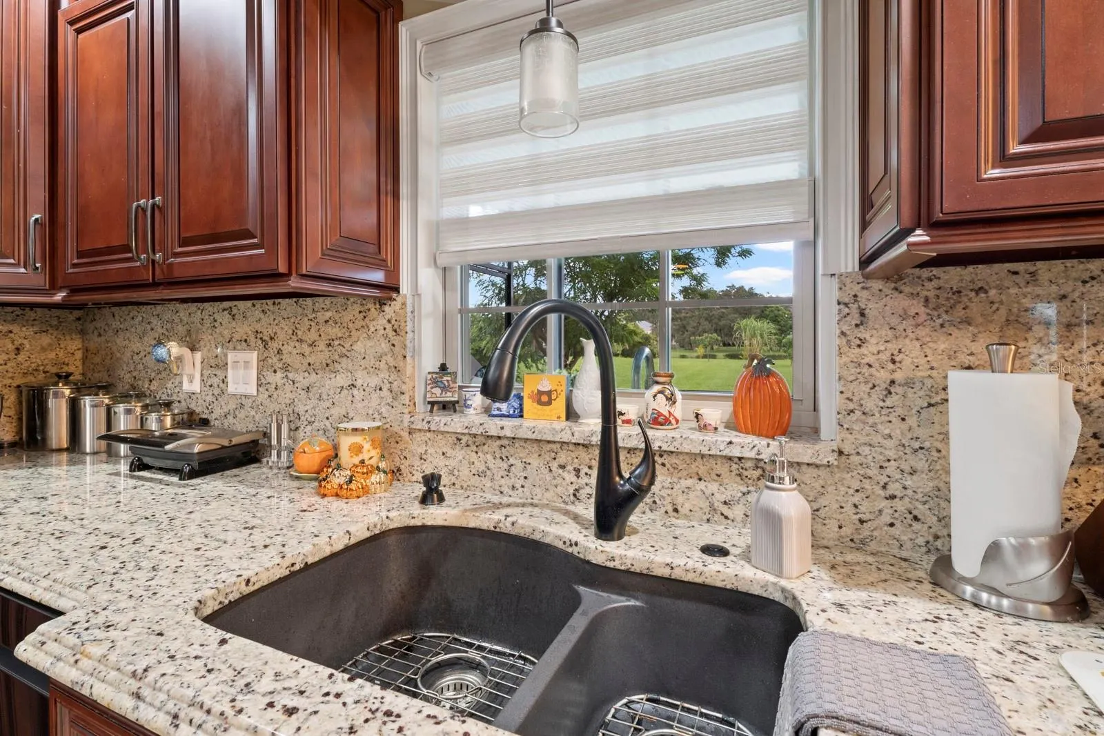 6107 WATERFIELD WAY