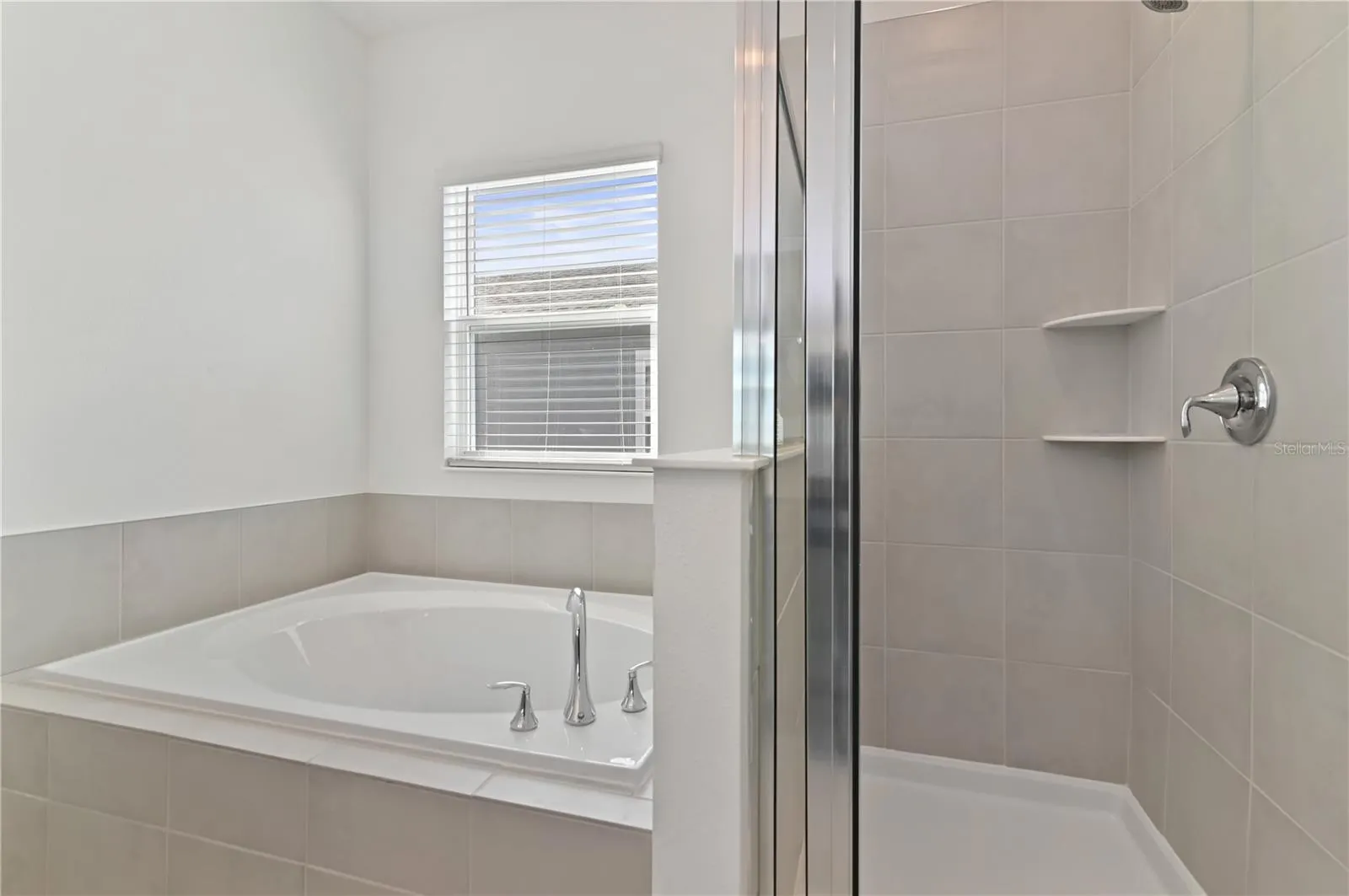 6446 LIMBERPINE ALY