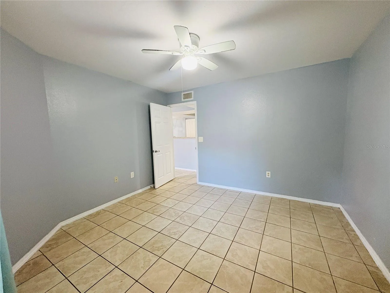 3008 PARKWAY BLVD #104, #104