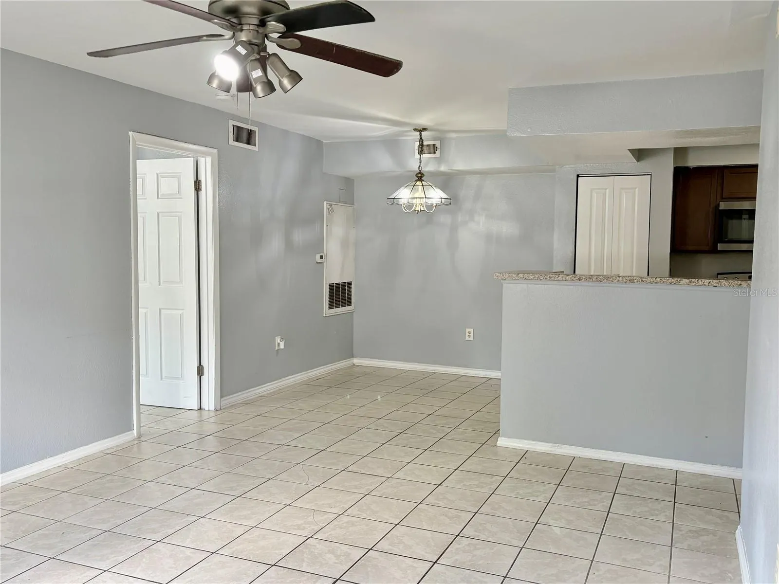 3008 PARKWAY BLVD #104, #104