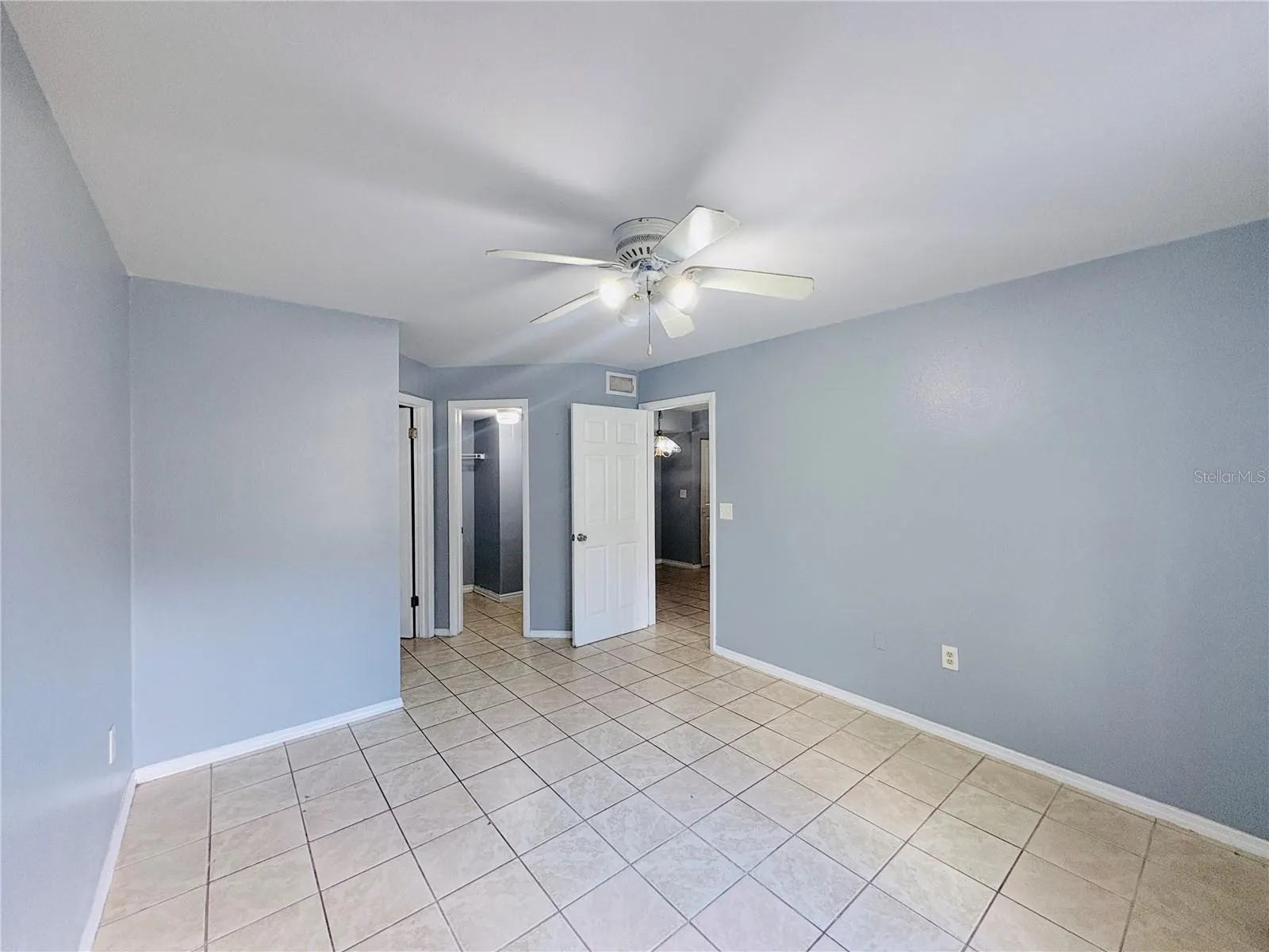 3008 PARKWAY BLVD #104, #104