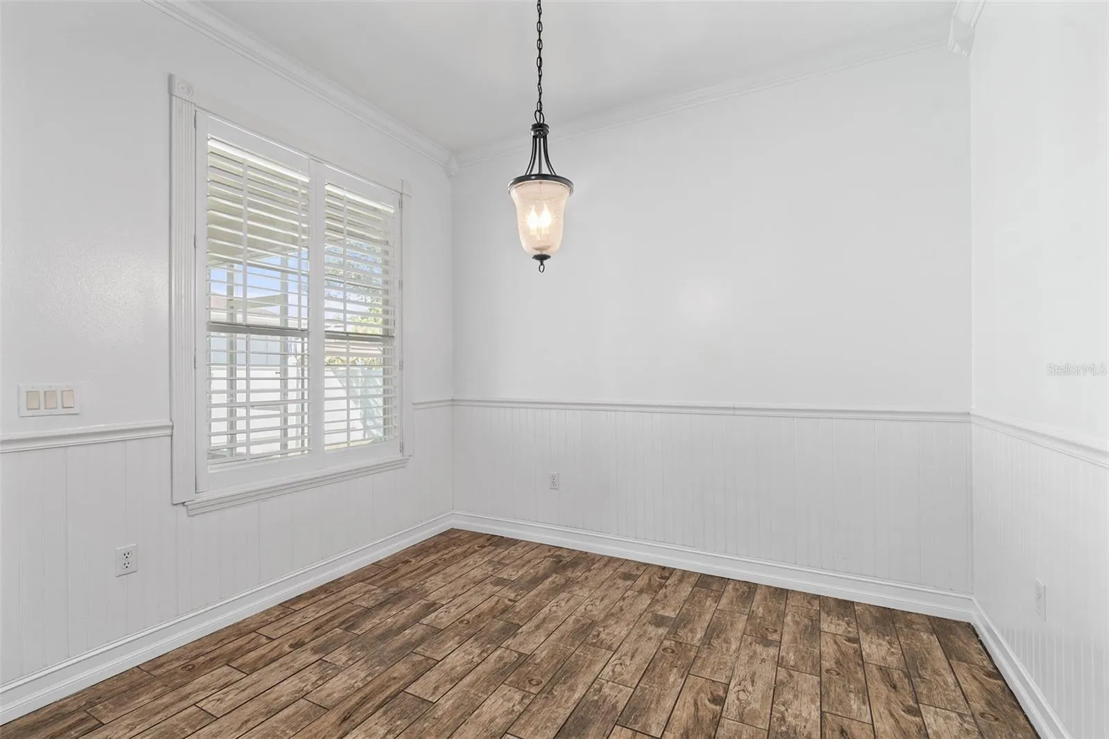 6913 BEARGRASS RD