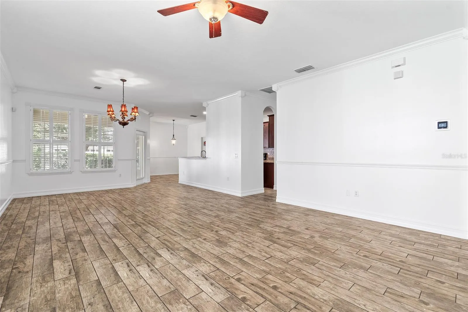 6913 BEARGRASS RD