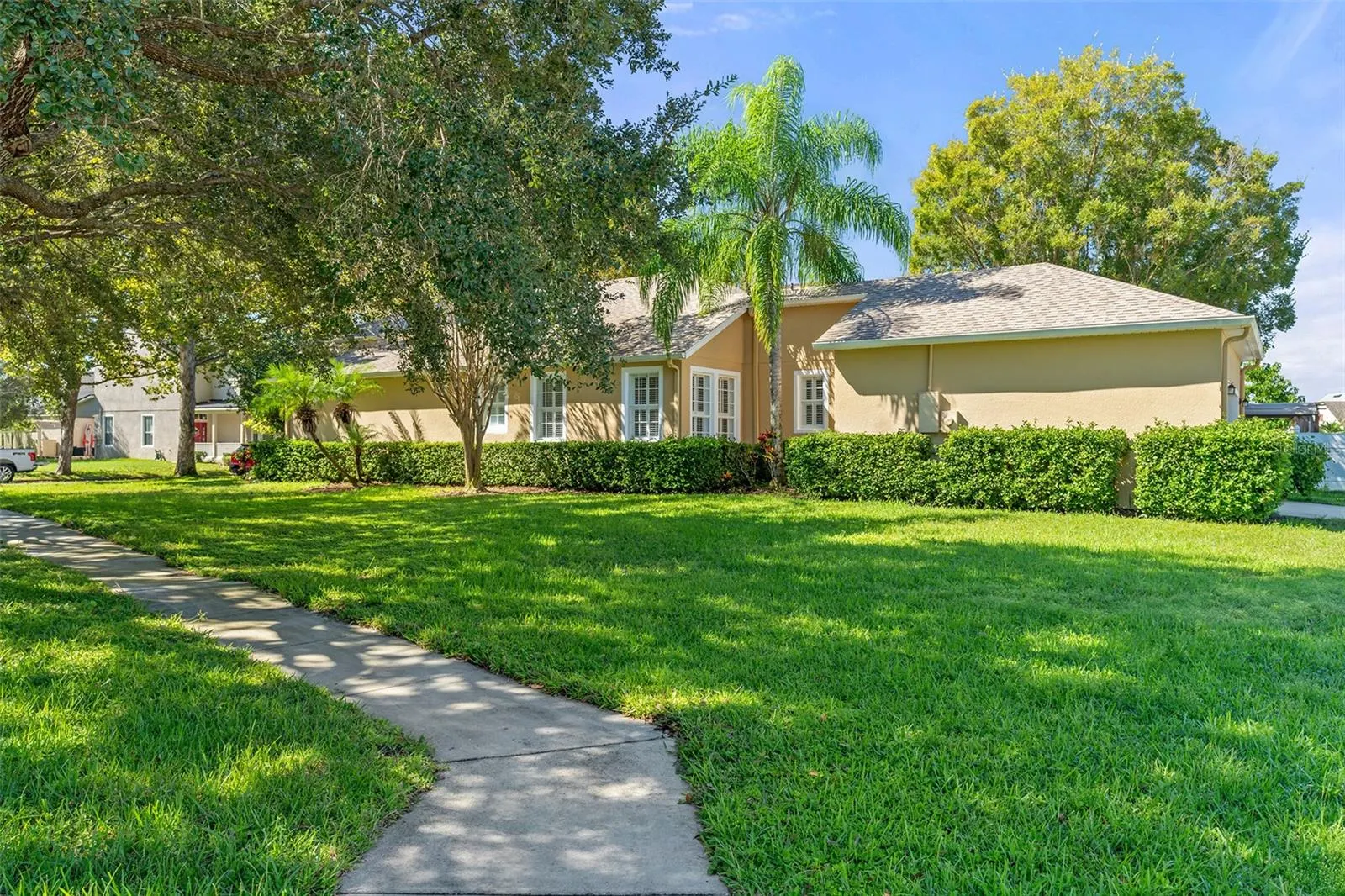 6913 BEARGRASS RD