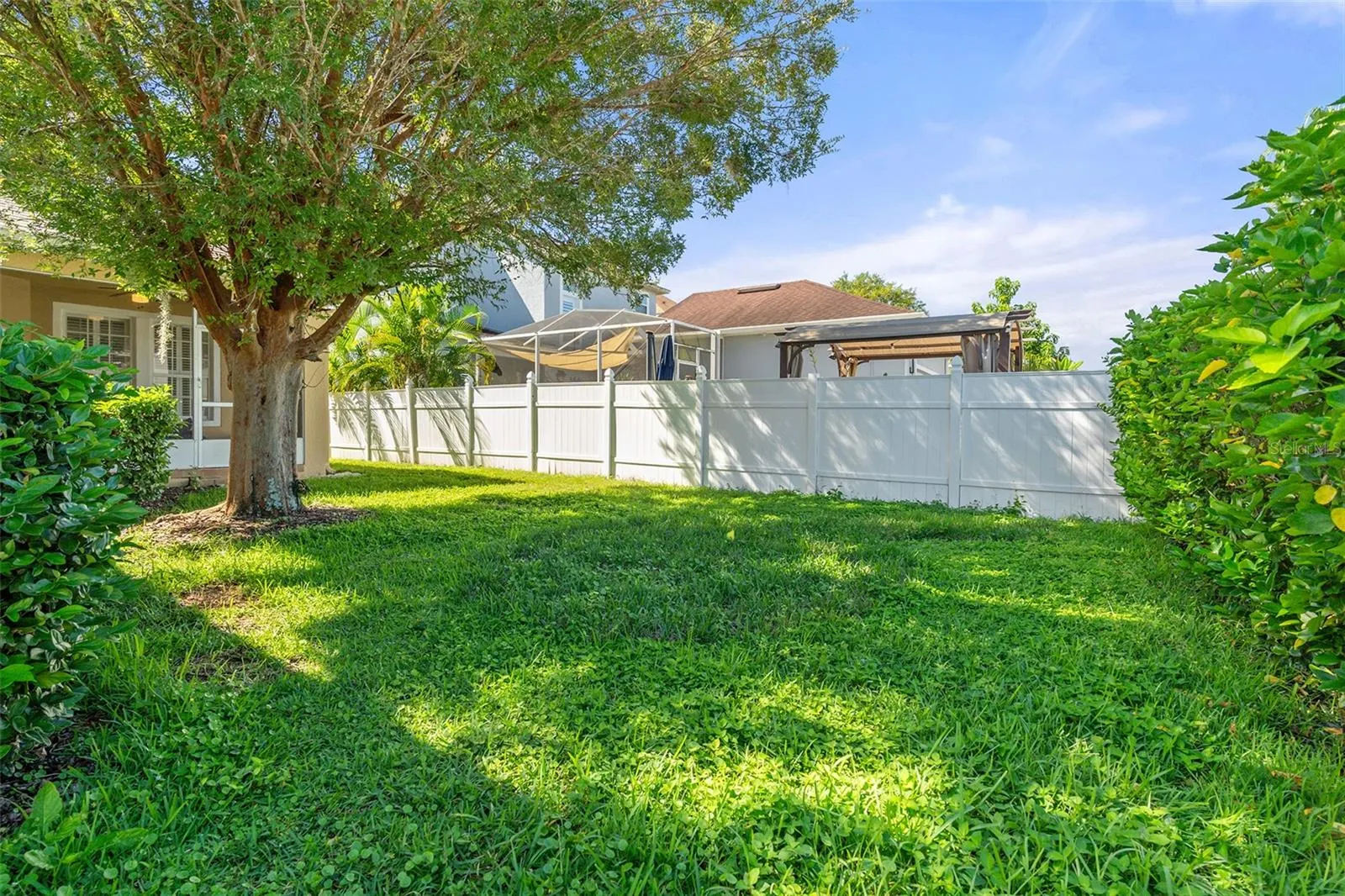 6913 BEARGRASS RD