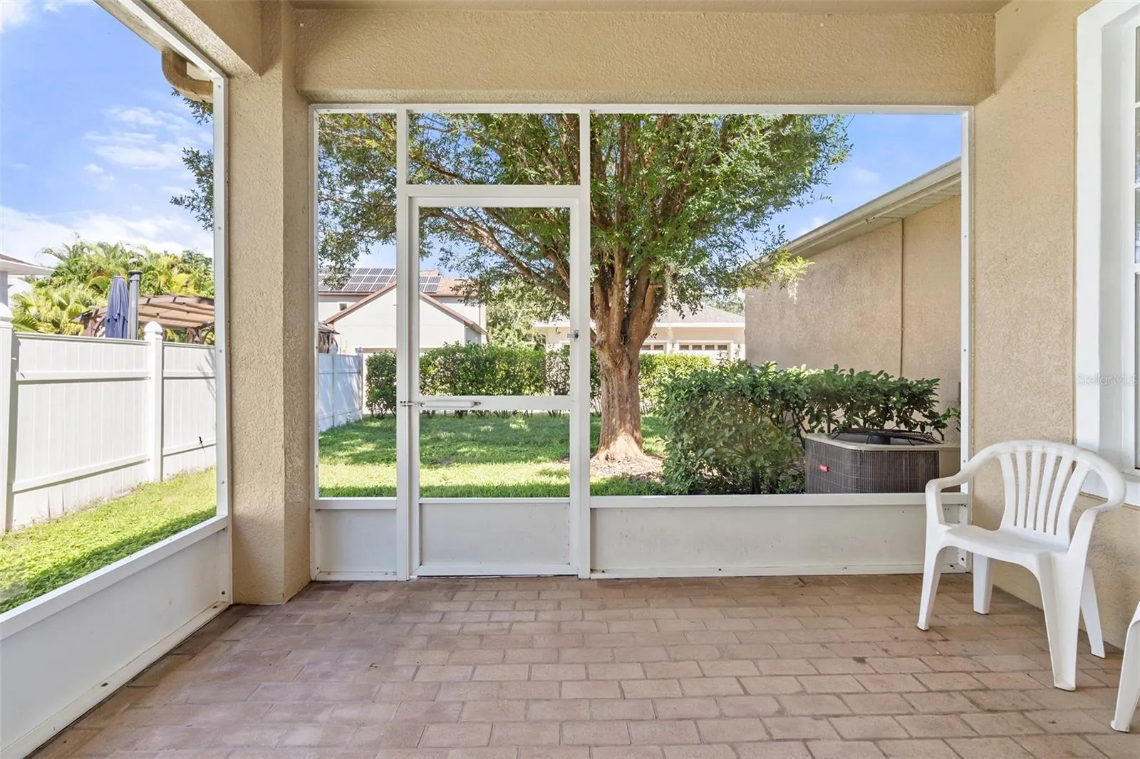 6913 BEARGRASS RD