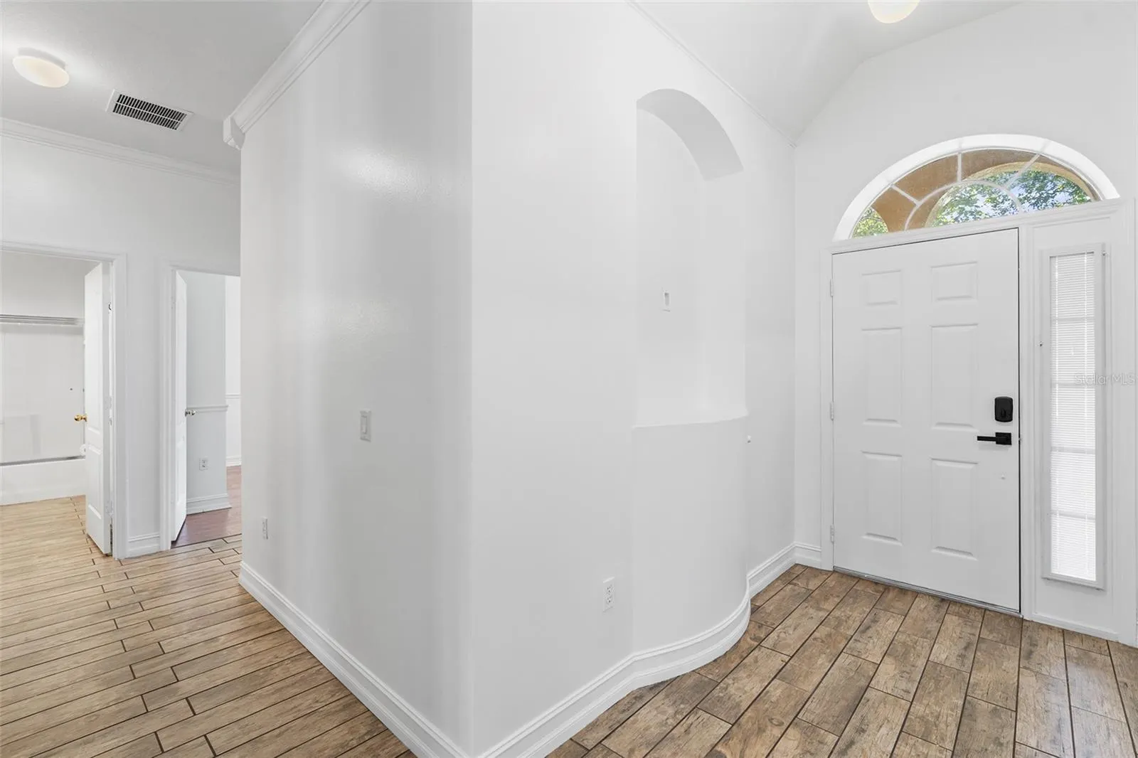 6913 BEARGRASS RD