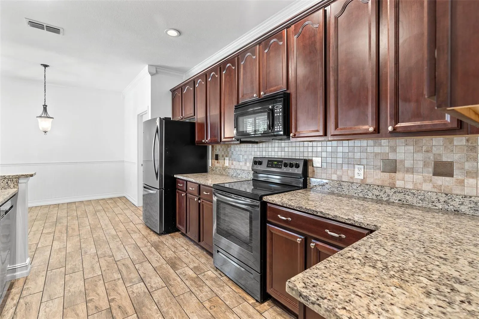 6913 BEARGRASS RD
