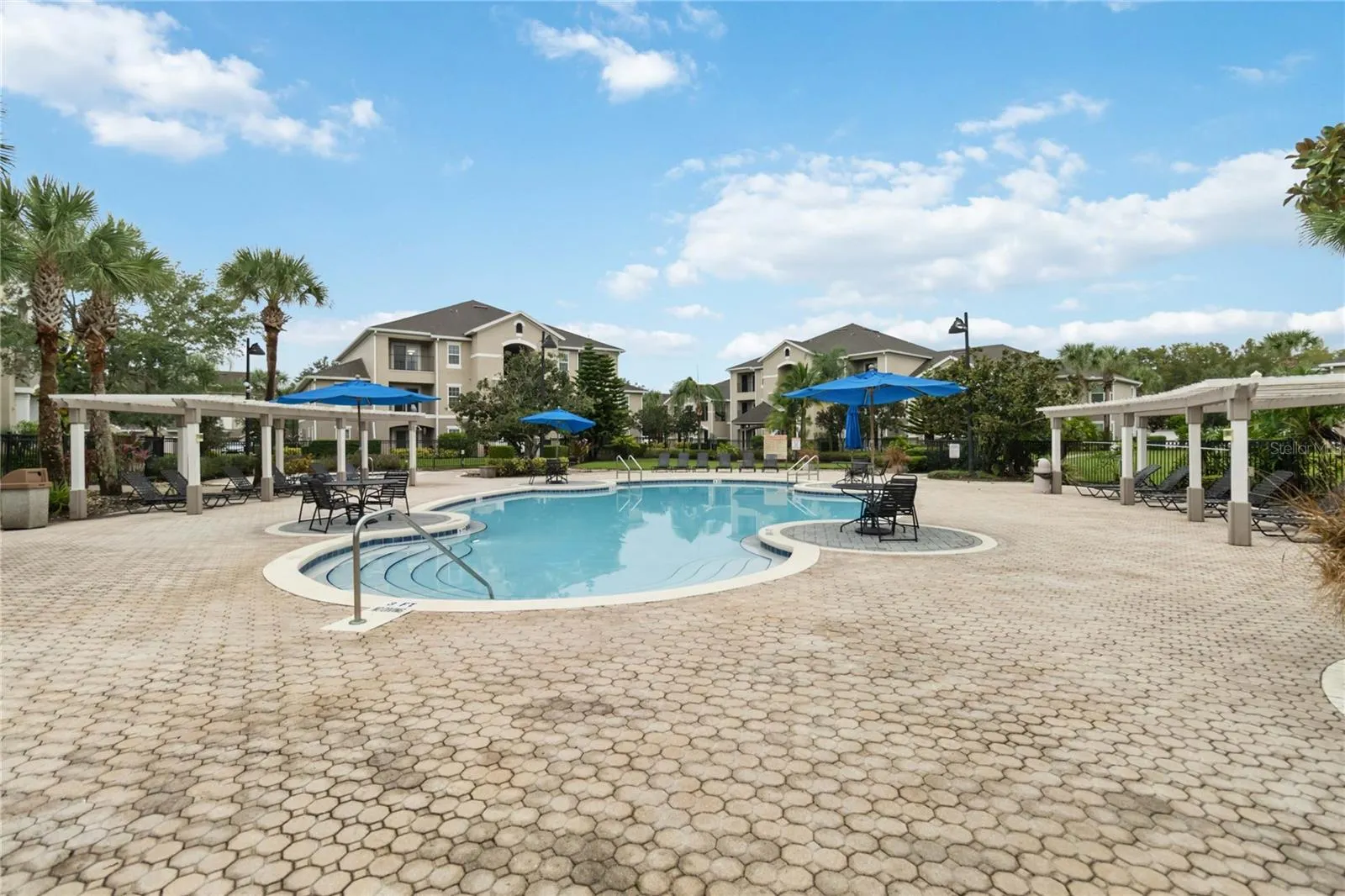 6566 SWISSCO DR #417, #417