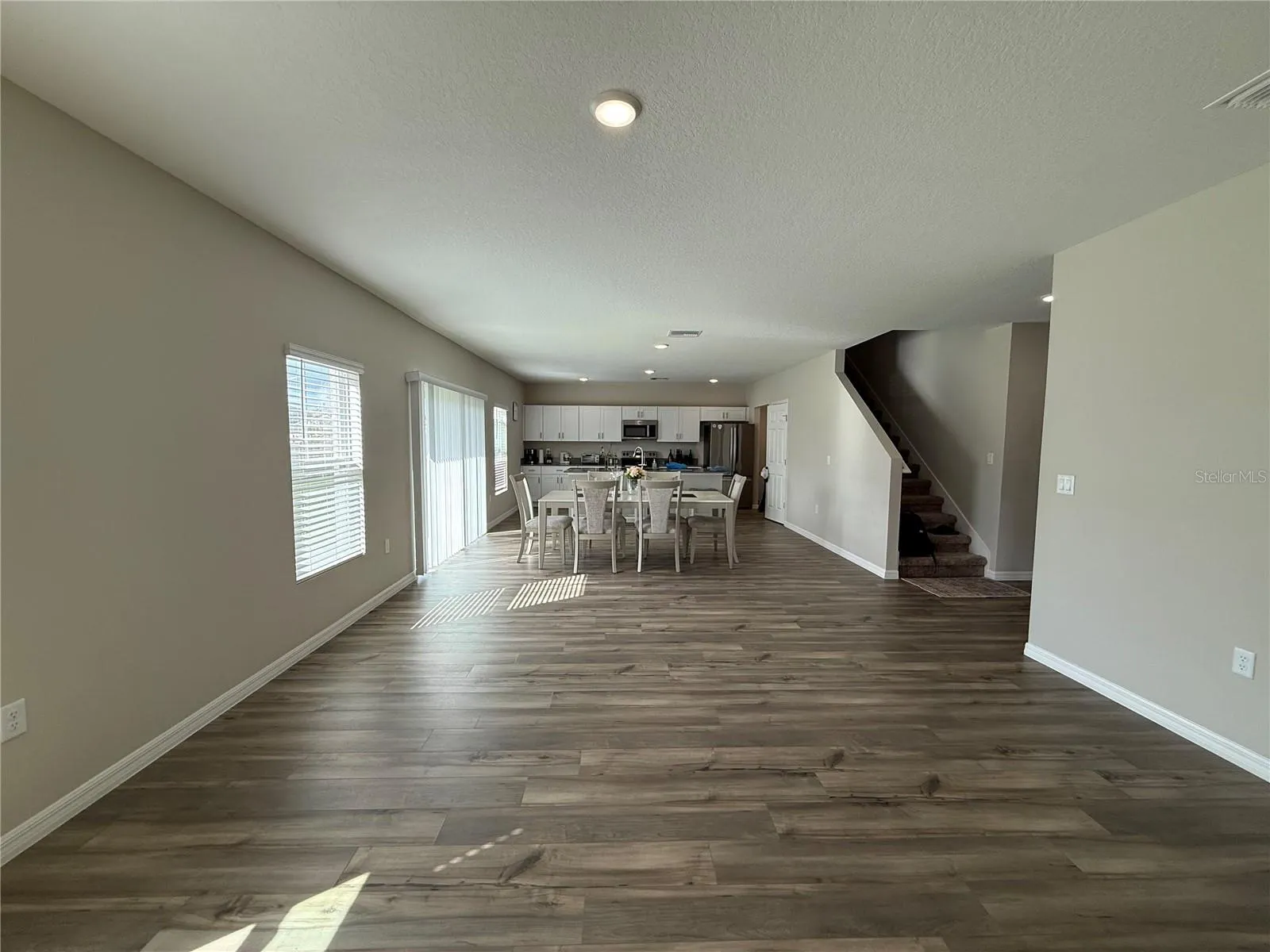 3464 DAHLIA DR
