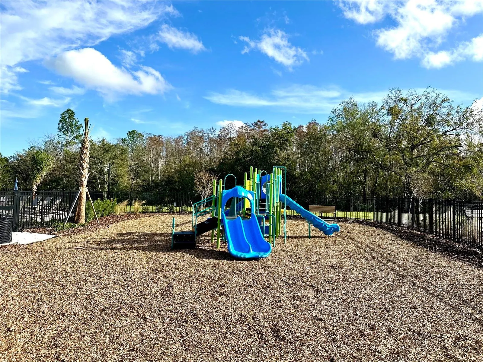 2432 SKYLINE LOOP
