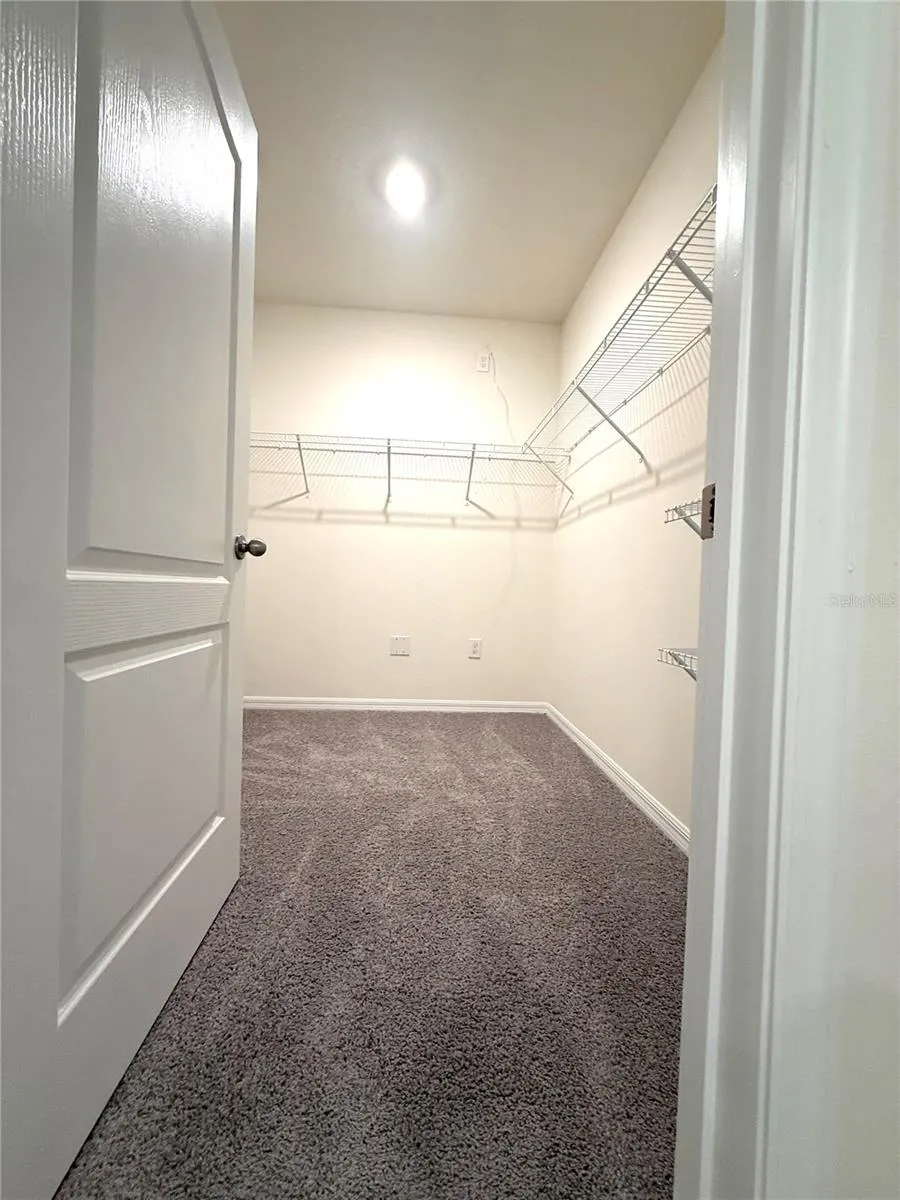 216 TAYLOR GROVES ST