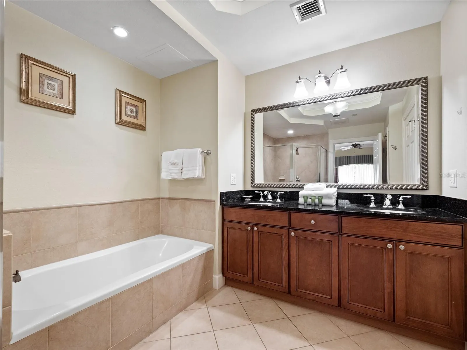 1368 CENTRE COURT RIDGE DR #101, #101
