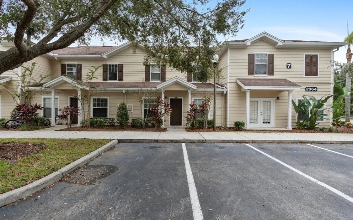 2964 LUCAYAN HARBOUR CIR #107, #107
