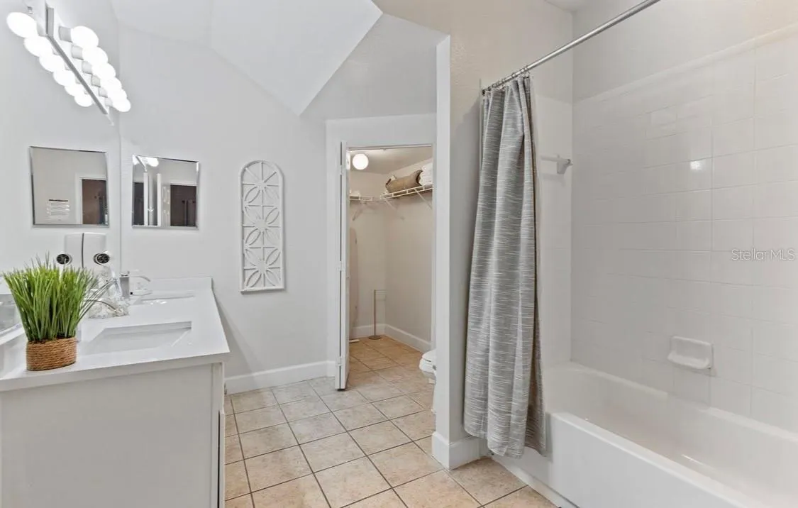 2964 LUCAYAN HARBOUR CIR #107, #107