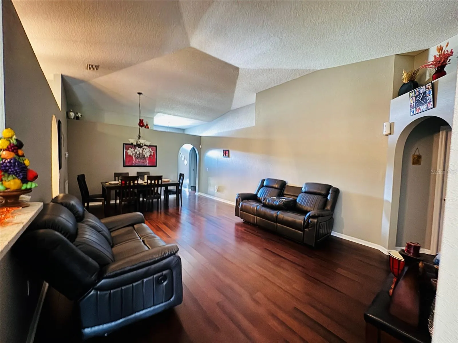 5528 SYCAMORE CANYON DR