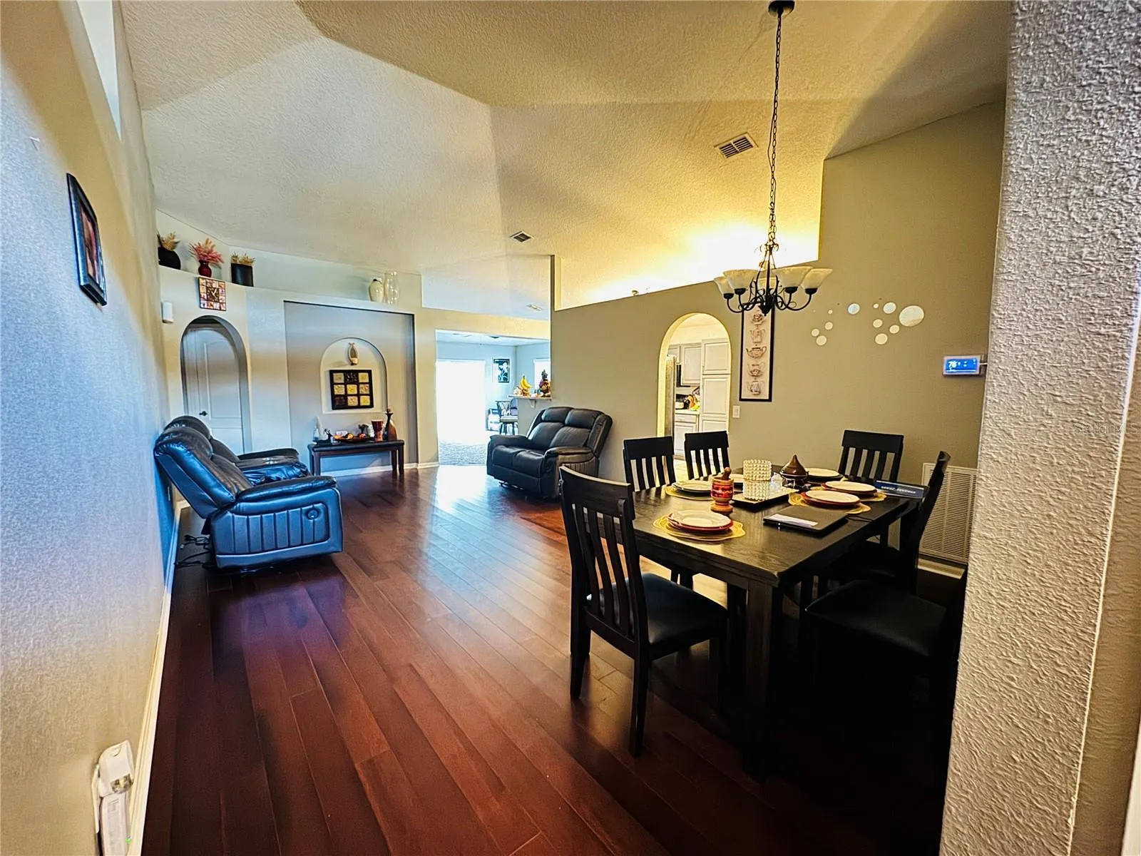 5528 SYCAMORE CANYON DR