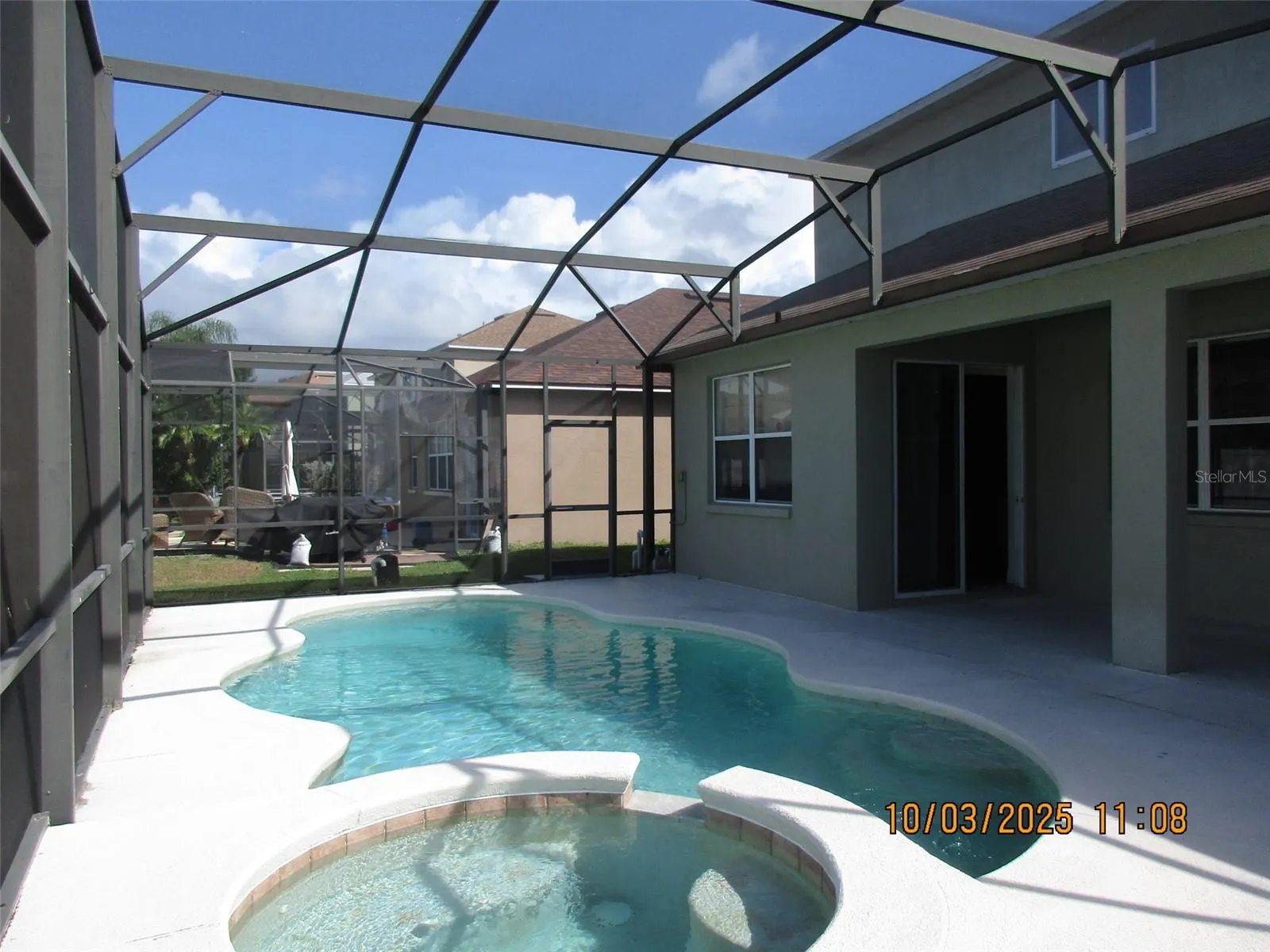 1022 BERKELEY DR