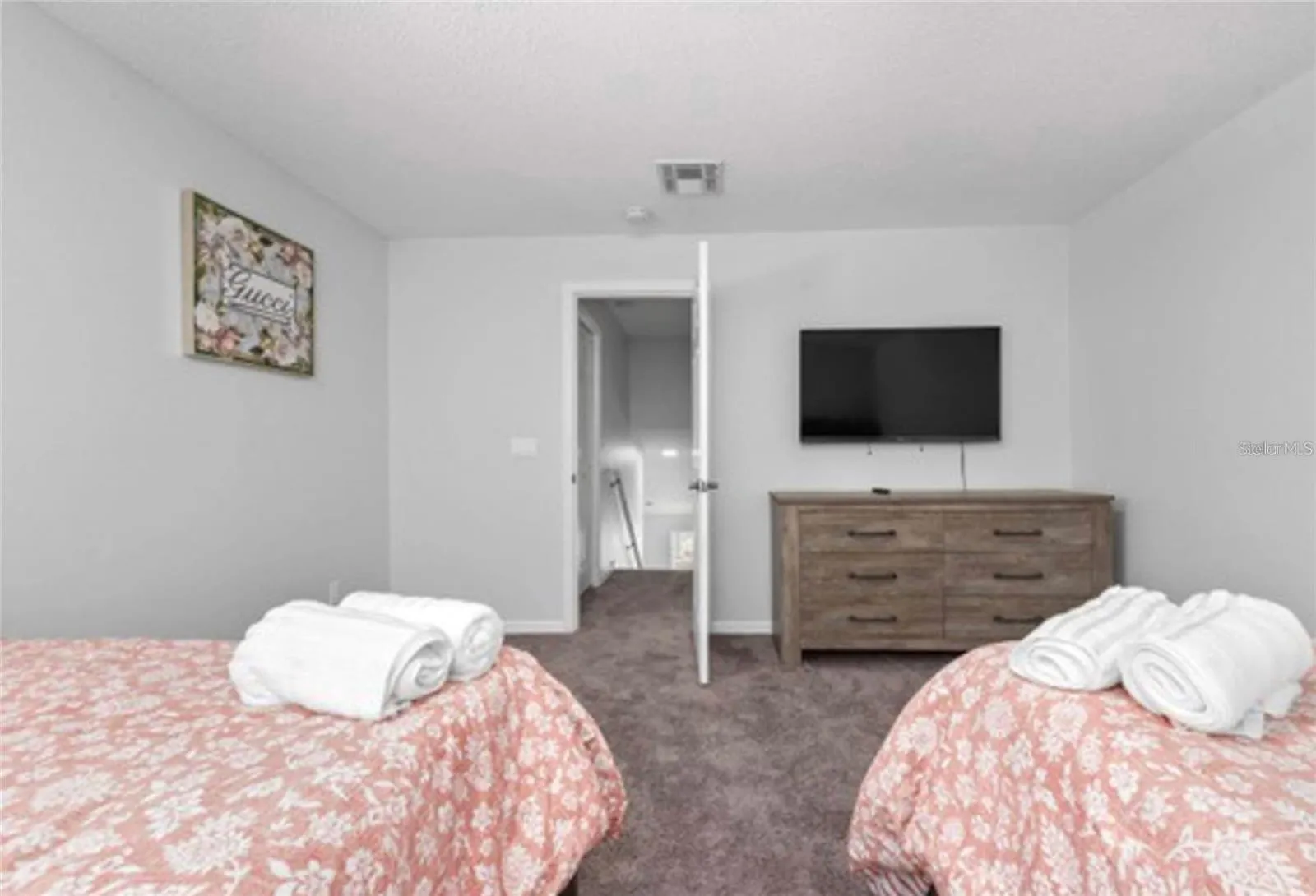 437 JULLIARD BLVD