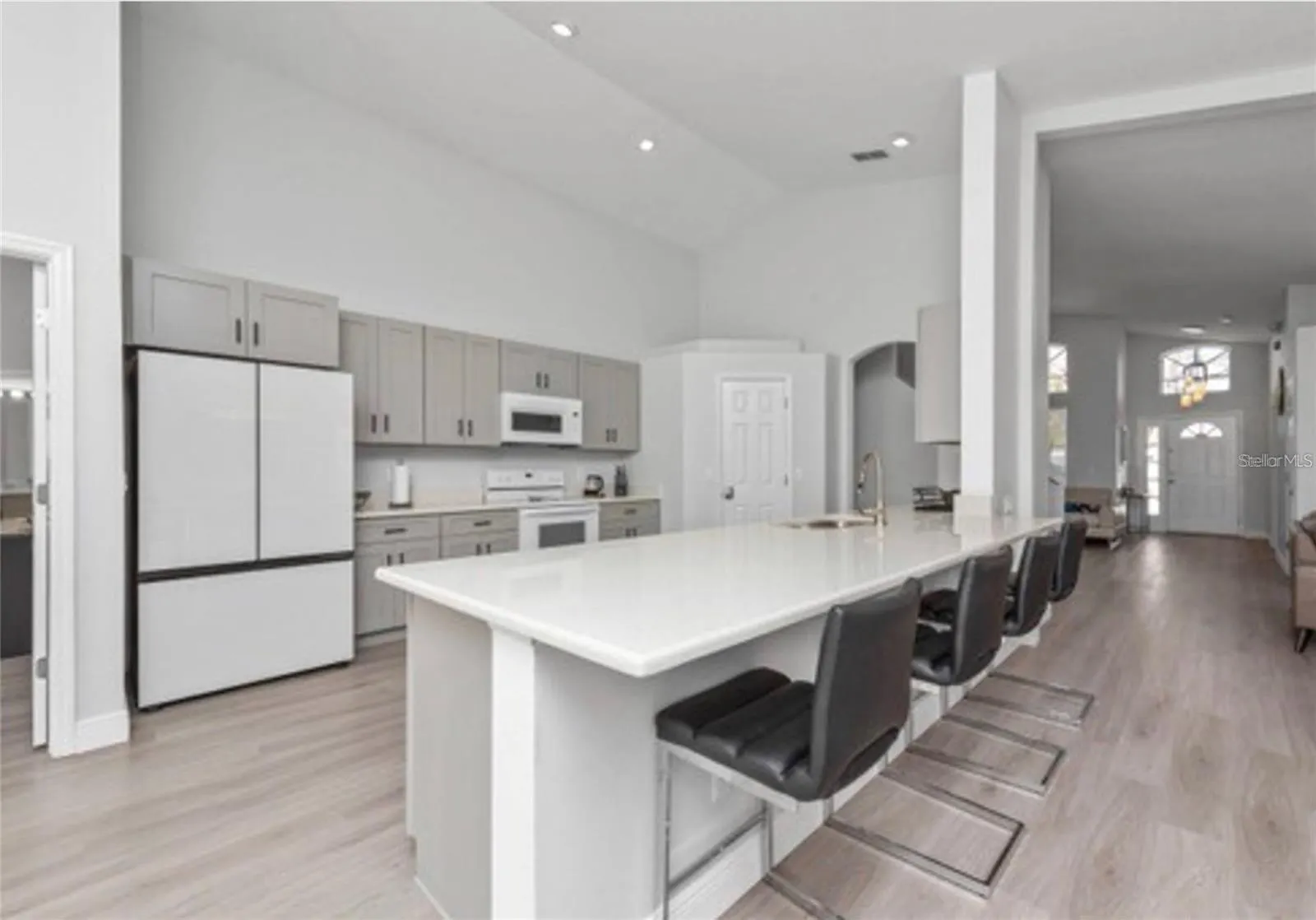 437 JULLIARD BLVD