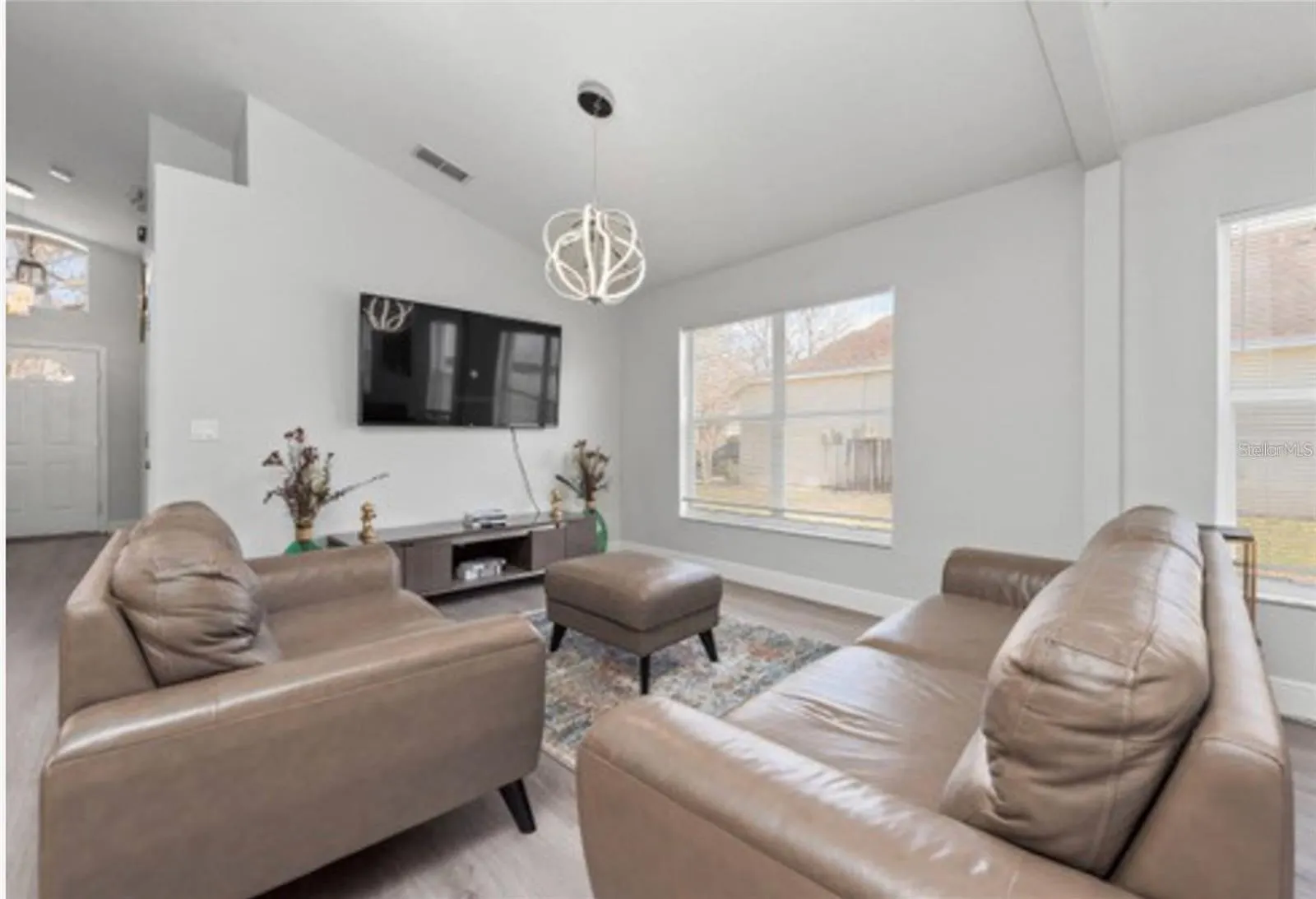 437 JULLIARD BLVD